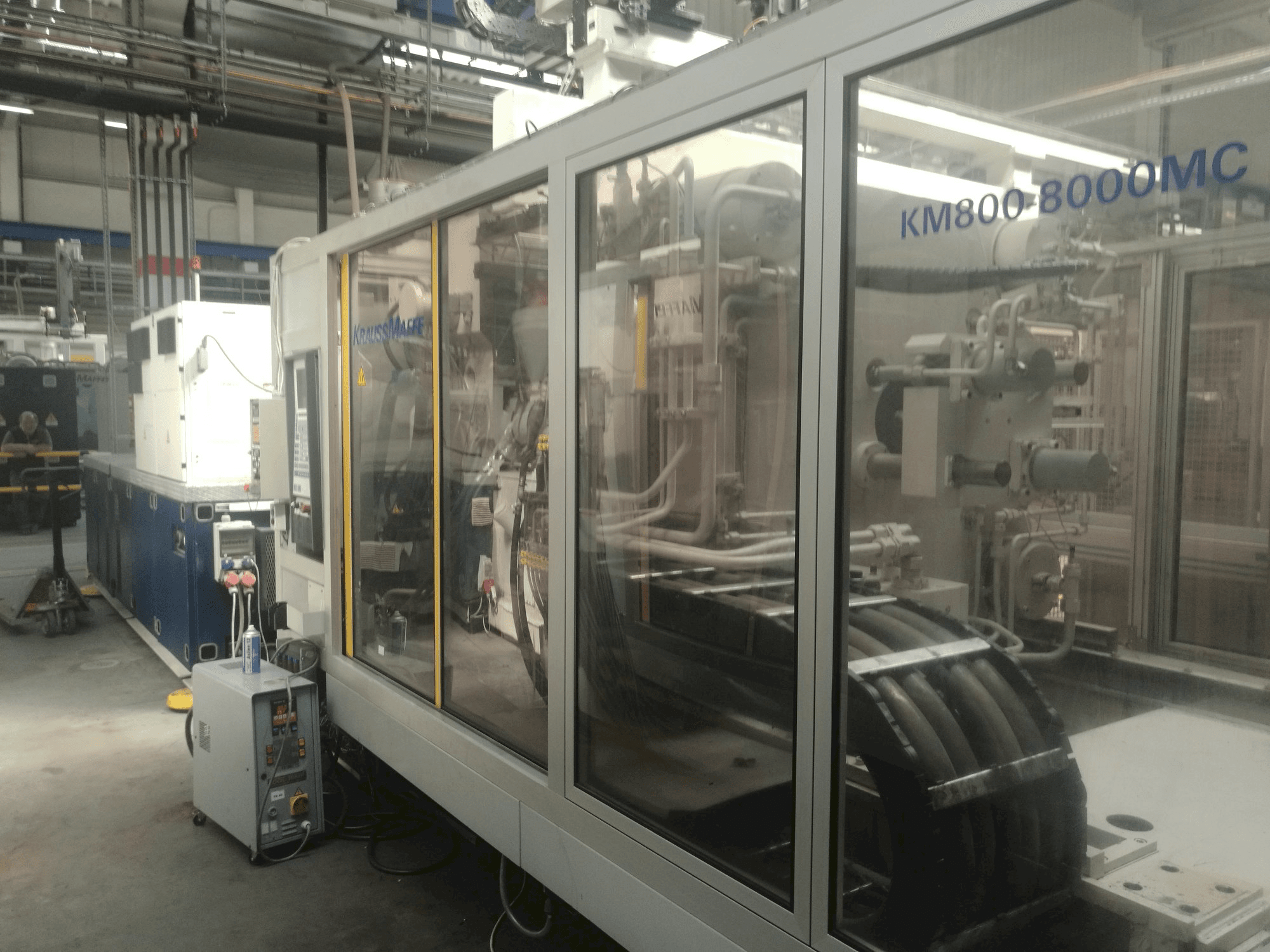 Vista Frontal da Krauss Maffei 800-8000 MC máquina