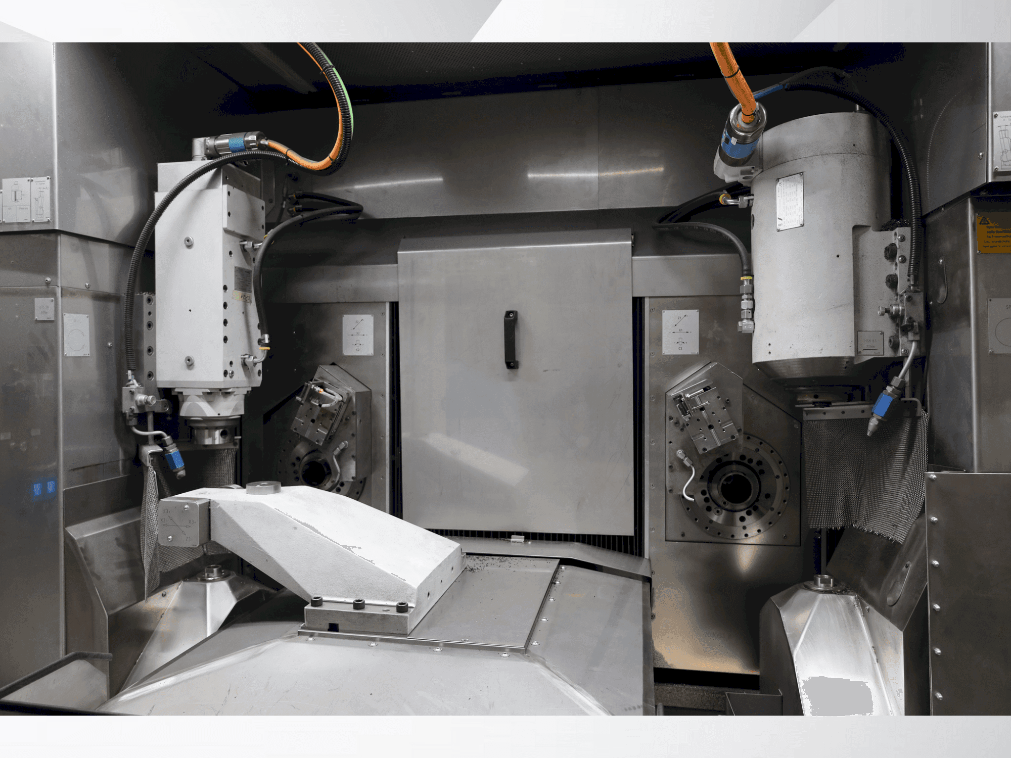 Espaço de trabalho da PROFILATOR DV370-HL-05 máquina