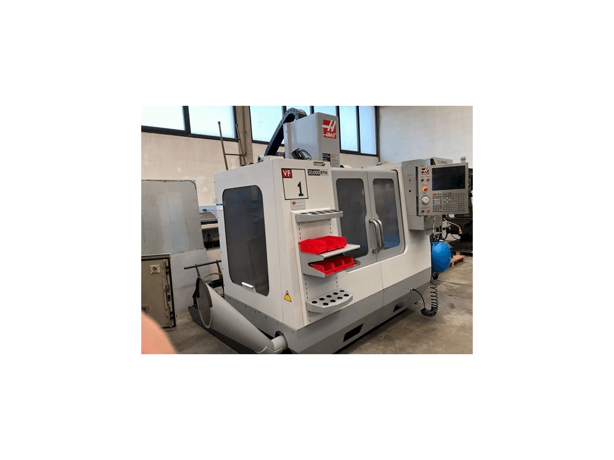 Vista Frontal da HAAS VF1 SS máquina