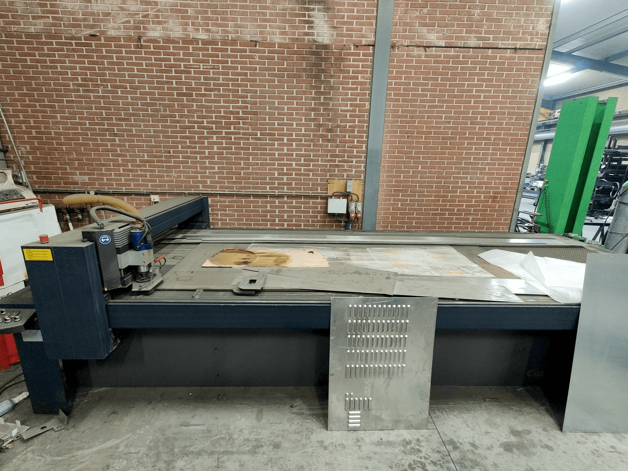 Vista Frontal da Feneko R500 máquina