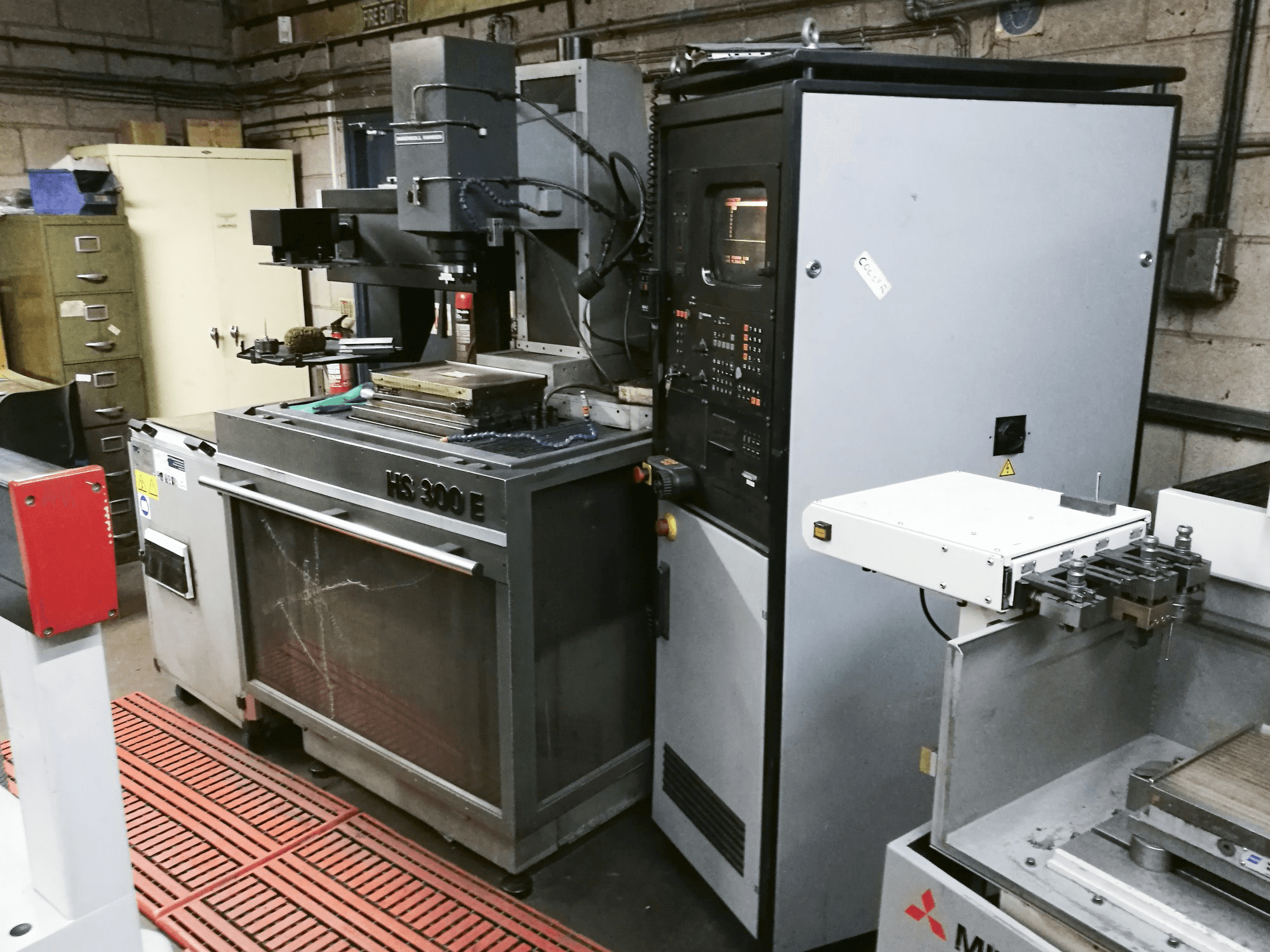 Vista Esquerda da INGERSOLL HANSEN HS 300 E máquina