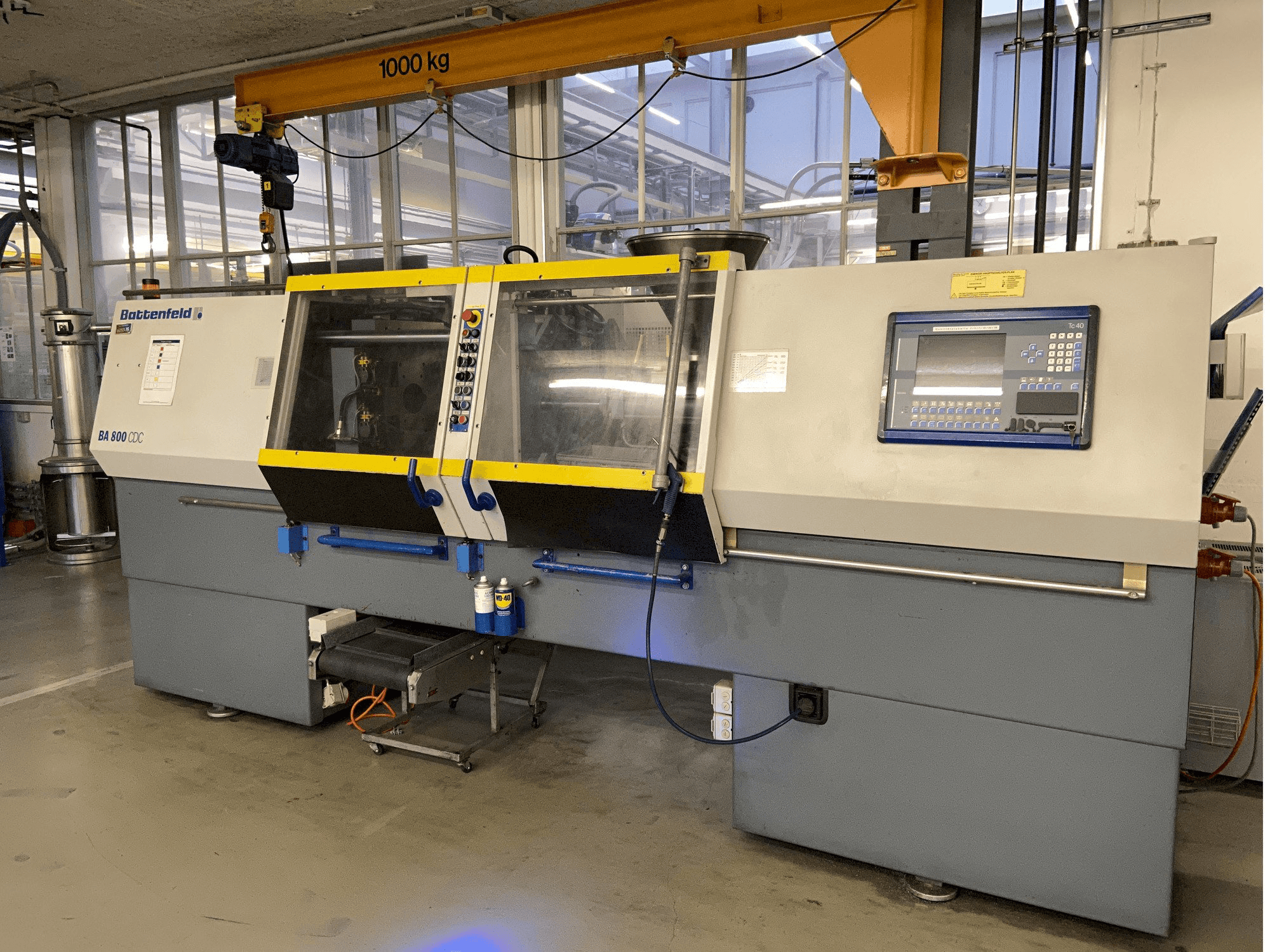 Vista Frontal da Battenfeld BA 800/125 CDC máquina