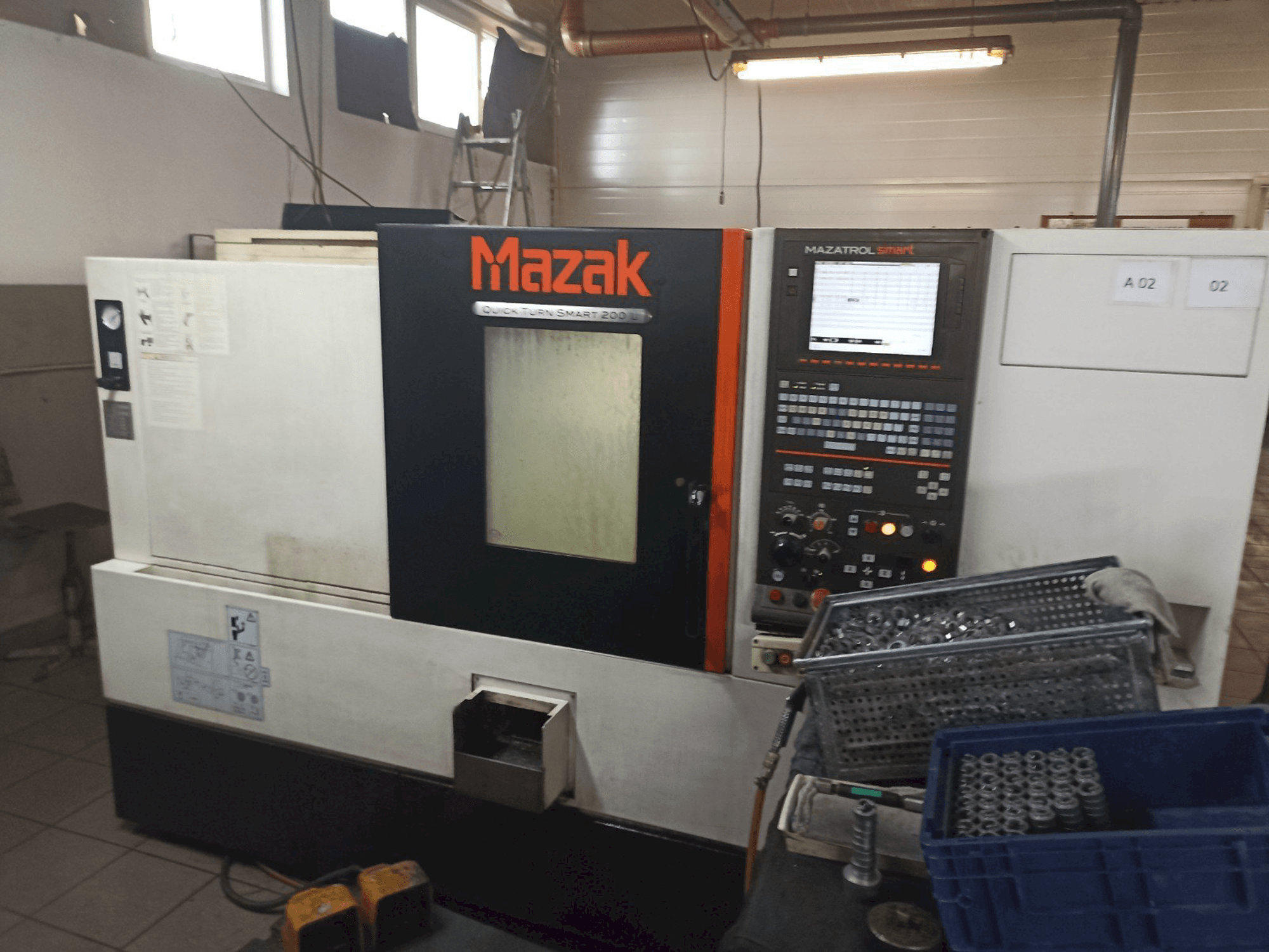 Vista Frontal da Mazak Quick Turn Smart 200L máquina