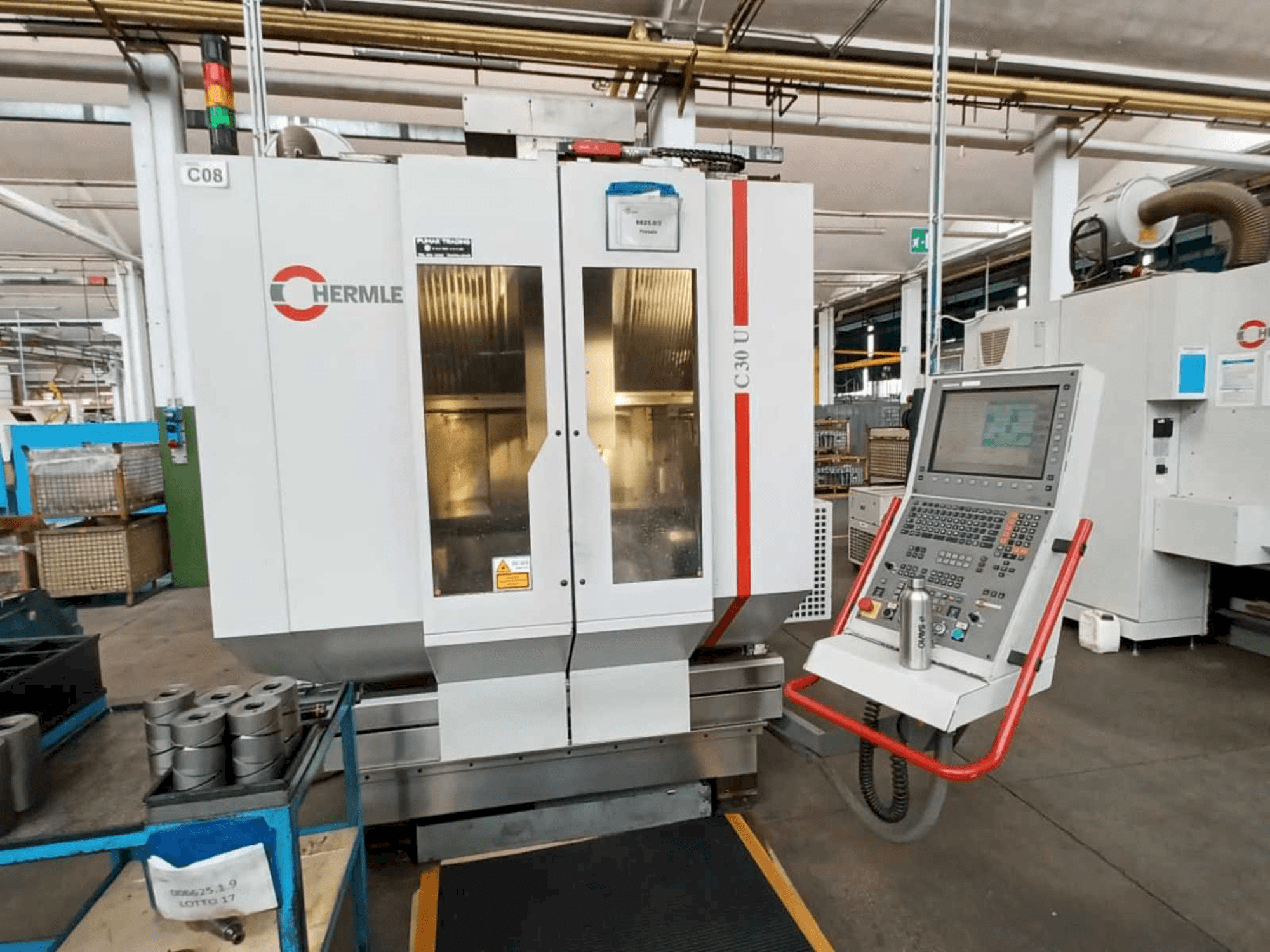 Vista Frontal da HERMLE C30U máquina