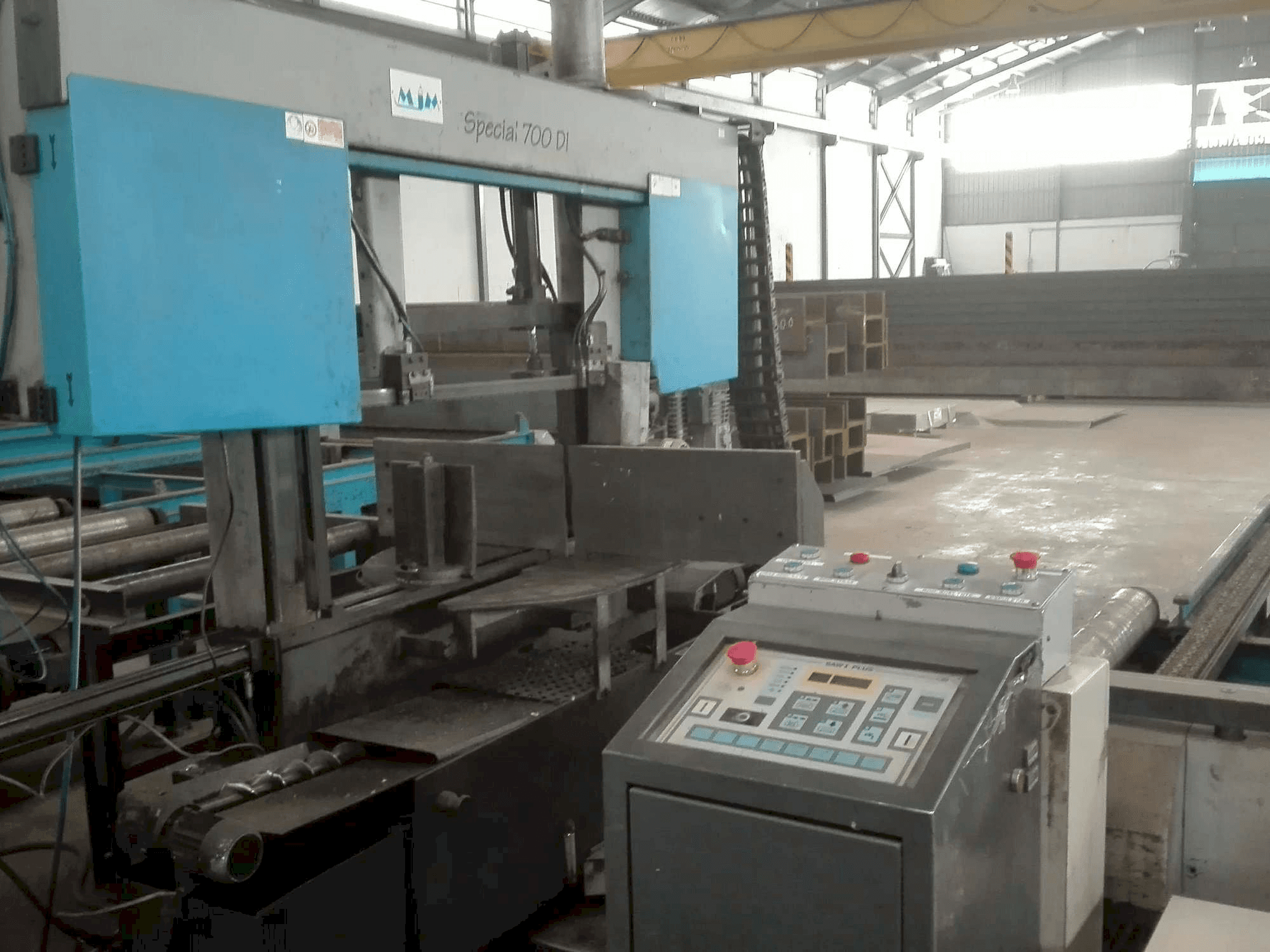 Vista Frontal da Macc Special 700 DI máquina