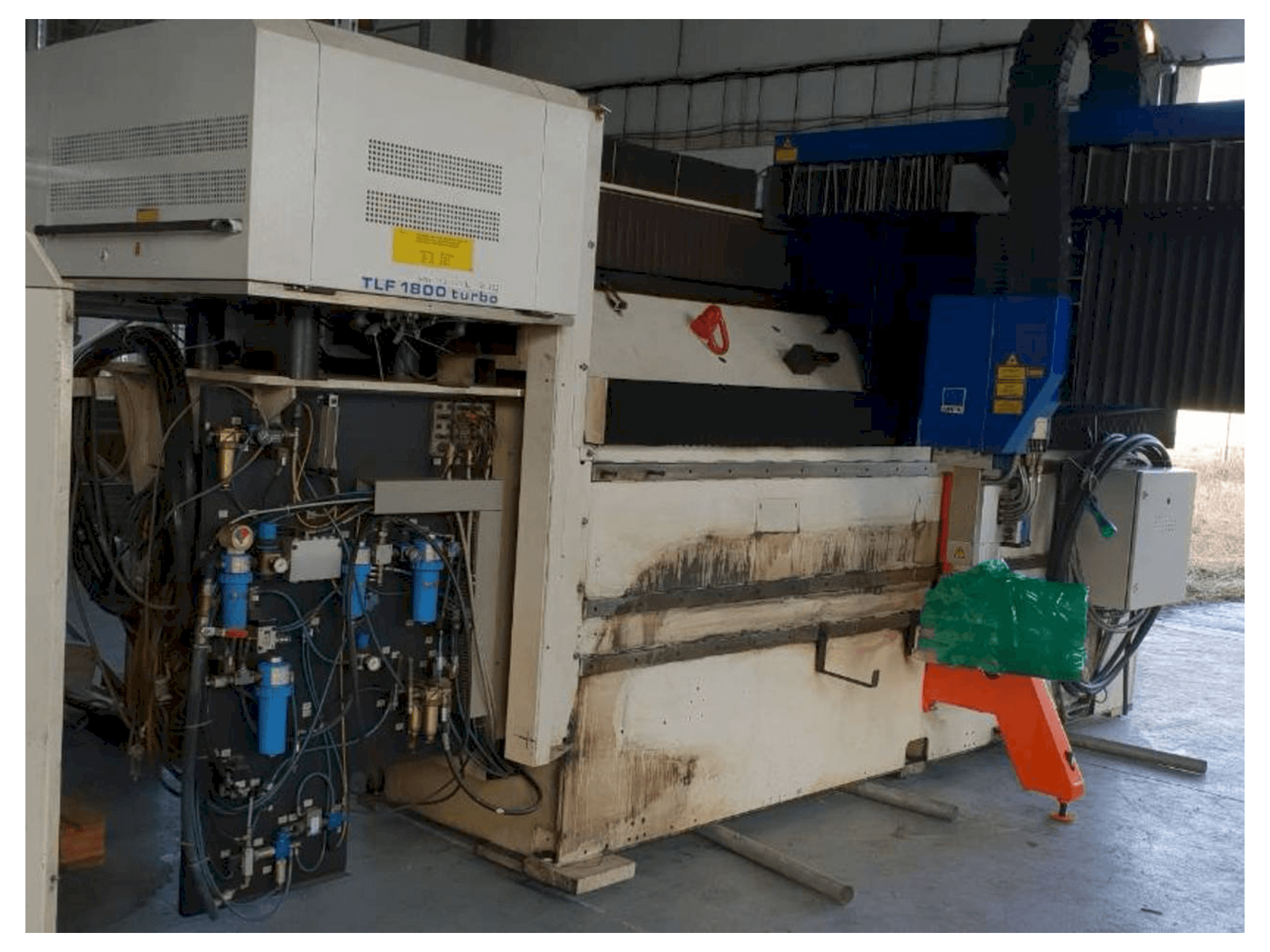 Vista Frontal da Trumpf Lasercell TLC 1005 máquina