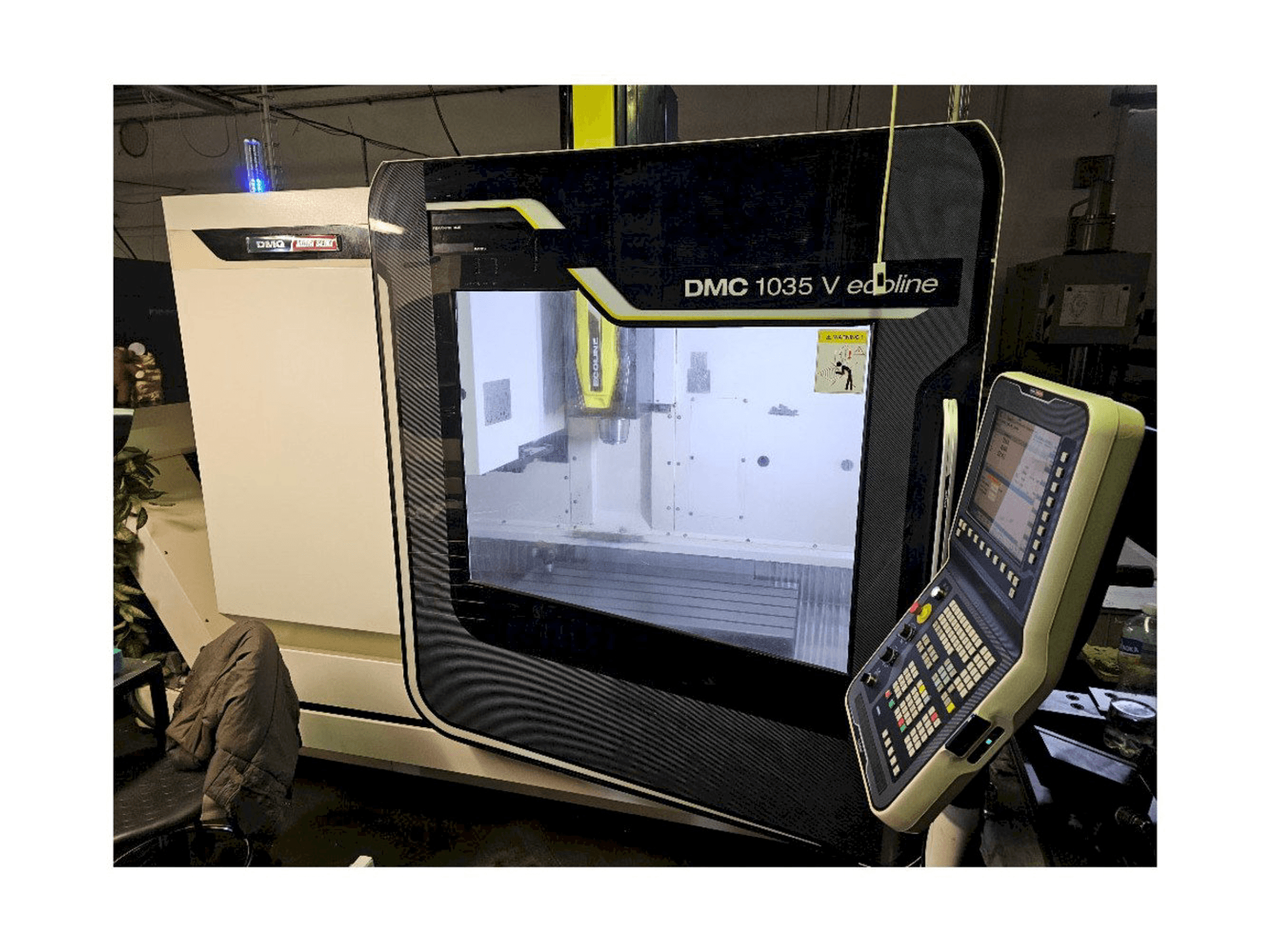 Vista Frontal da DMG DMC 1035 V ecoline máquina