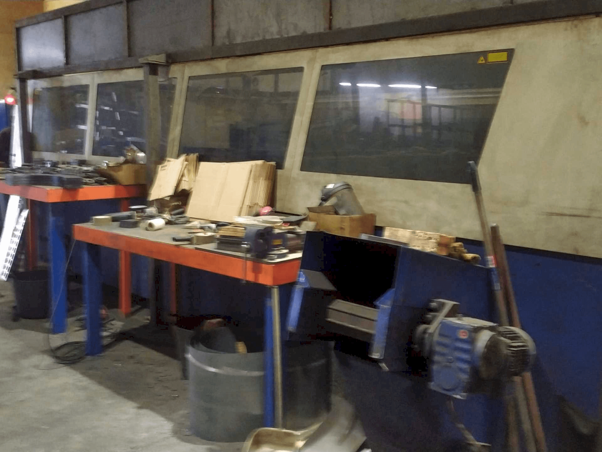 Vista Frontal da Trumpf Trumatic L 4050 máquina