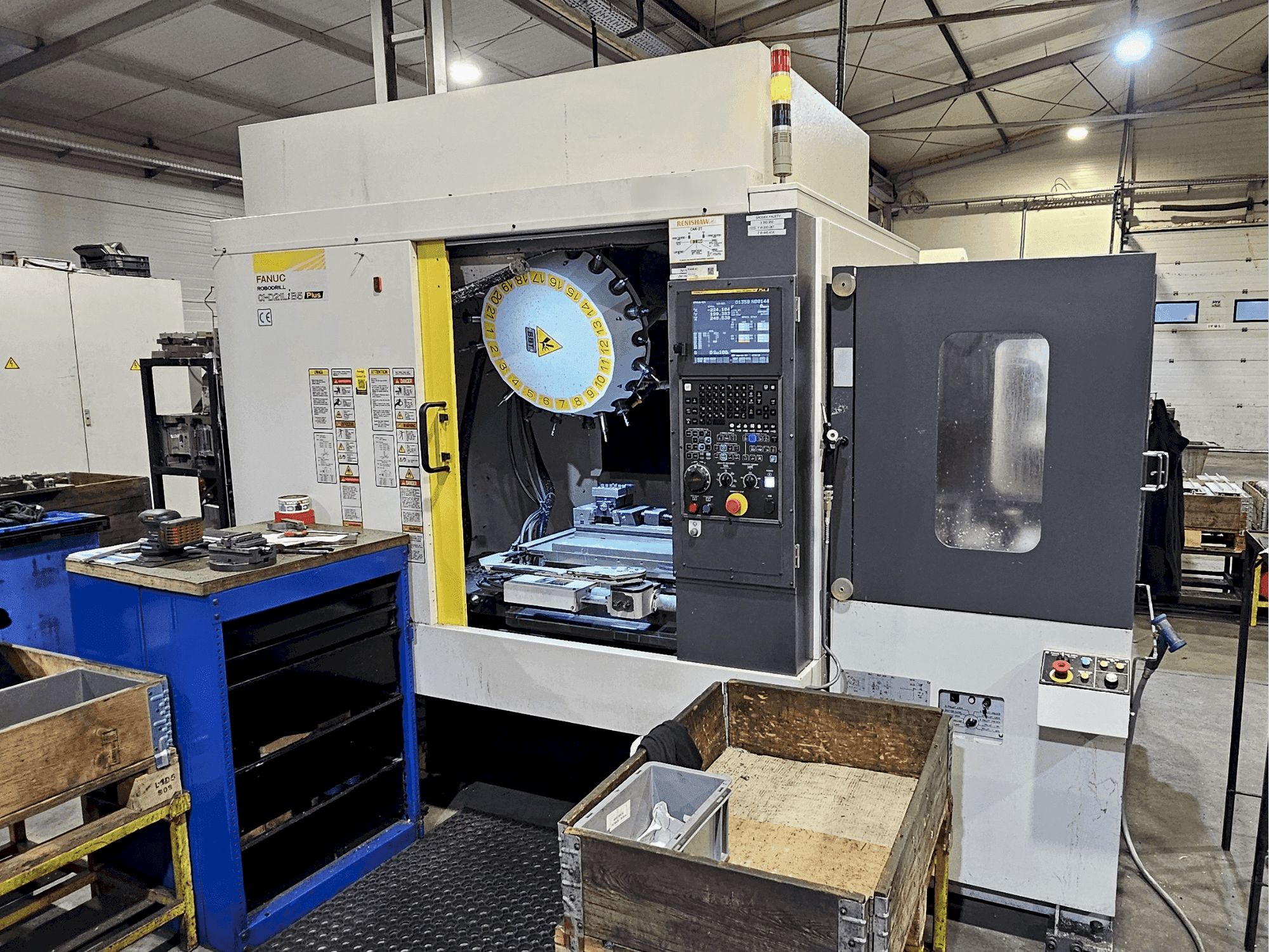 Vista Frontal da FANUC Robodrill α-D21L iB 5 Plus máquina