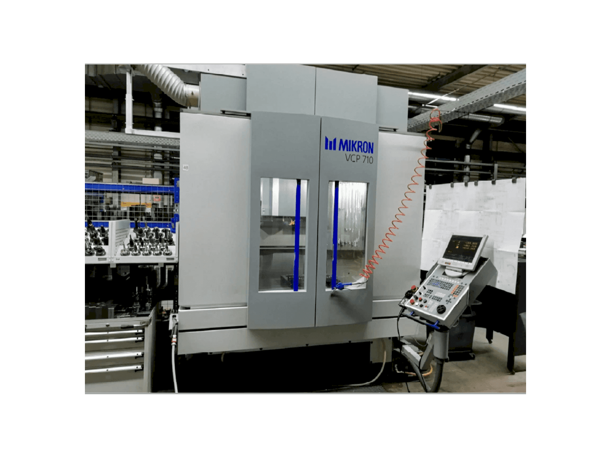 Vista Frontal da MIKRON VCP 710 máquina