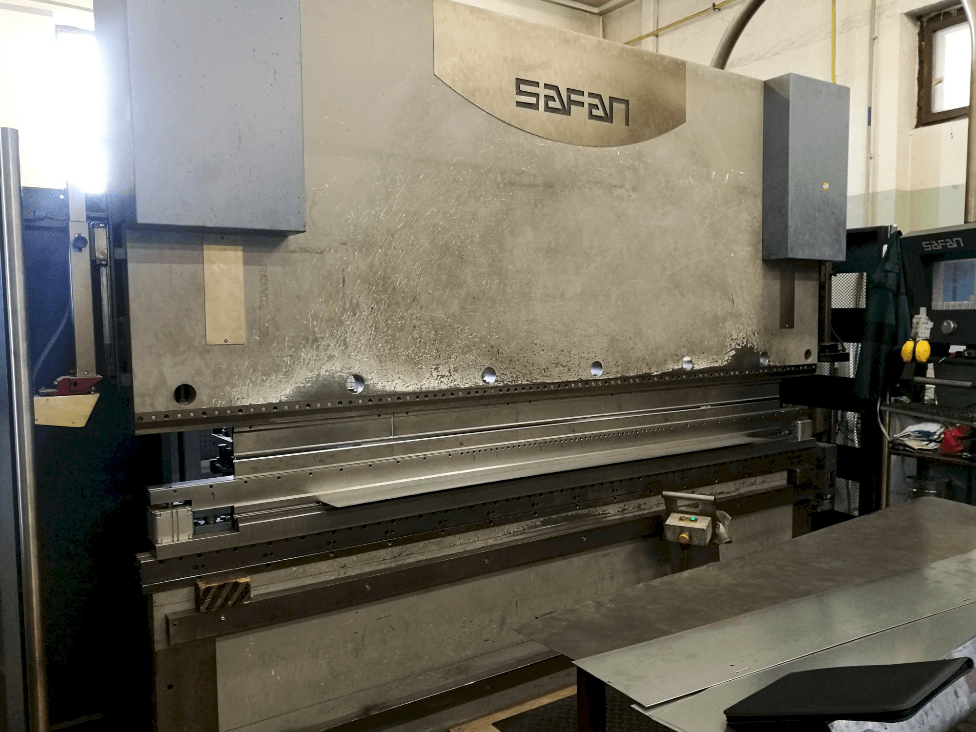 Vista Esquerda da Safan CNCL-K 120-3100 TS1 máquina