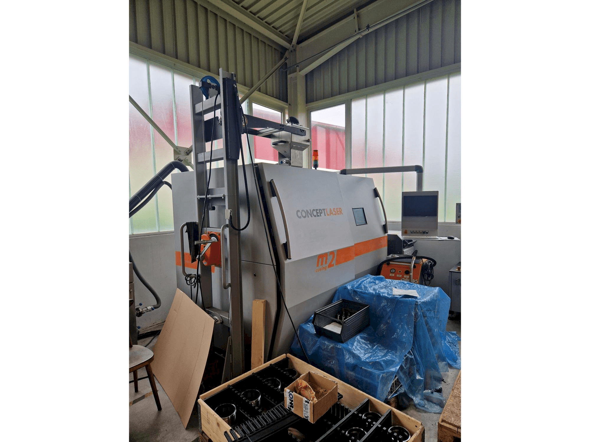 Vista Frontal da CONCEPT LASER M2 cusing máquina