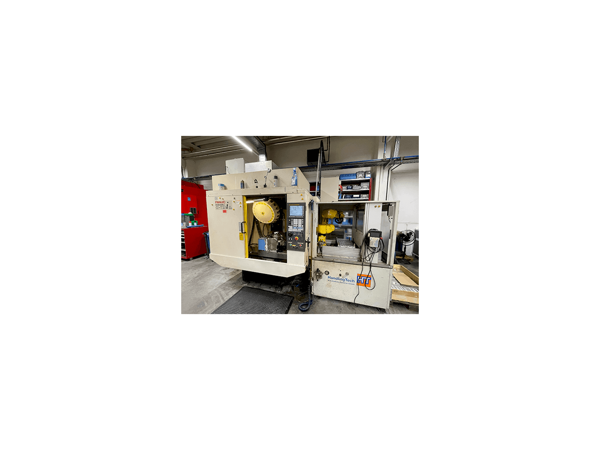 Vista Frontal da FANUC Robodrill Alpha-T21iEL máquina