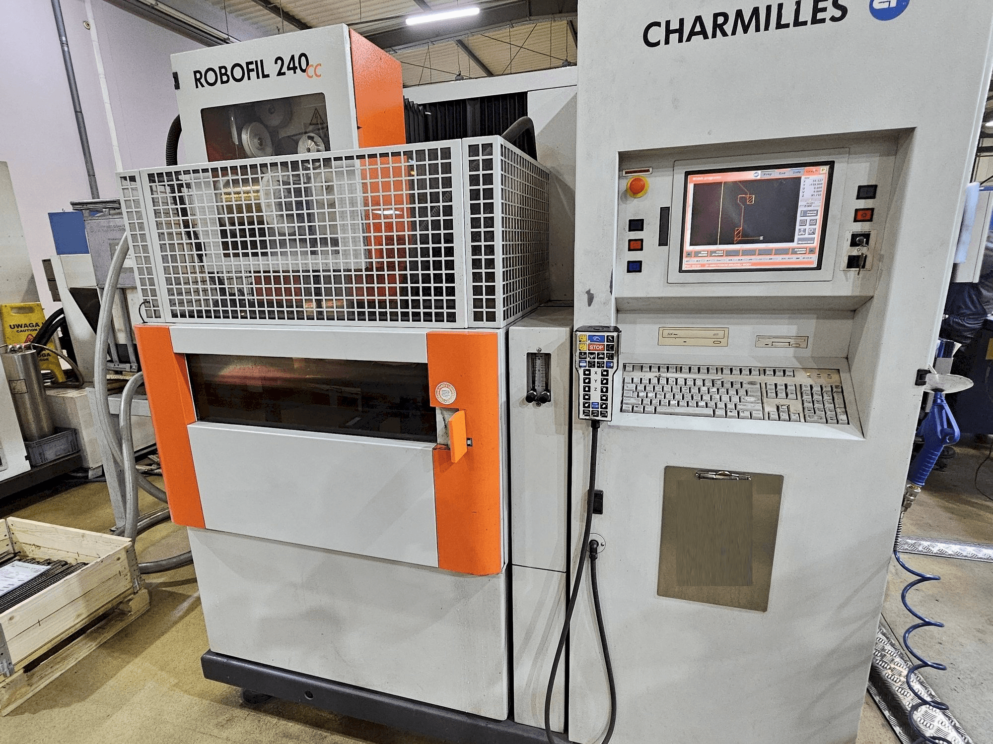 Vista Frontal da CHARMILLES ROBOFIL 240 CC máquina