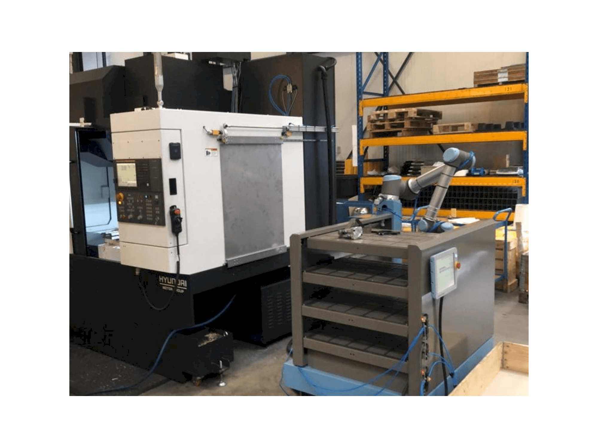 Vista Frontal da Universal Robots UR10 máquina