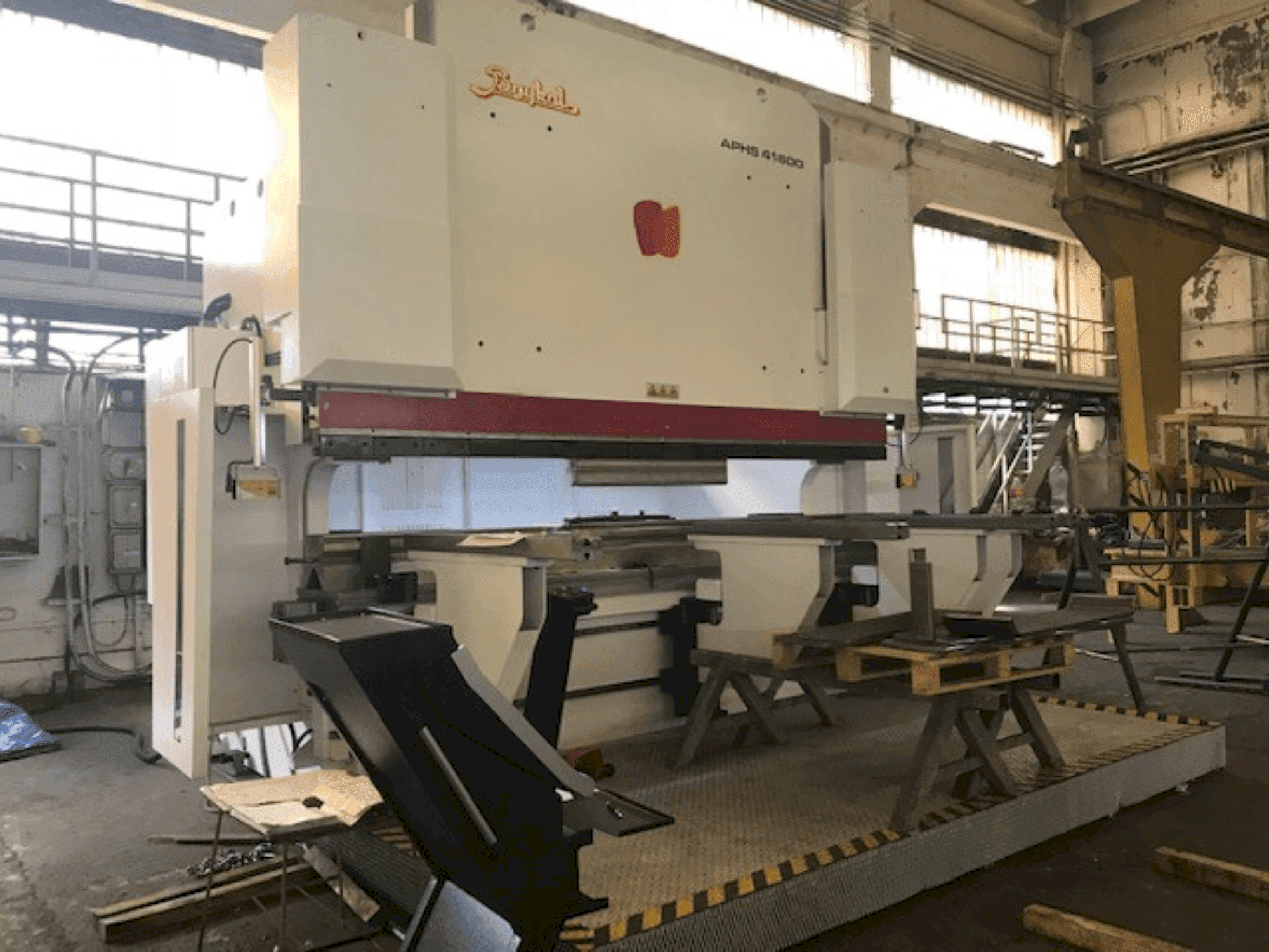 Vista Frontal da Baykal APHS 41600 máquina