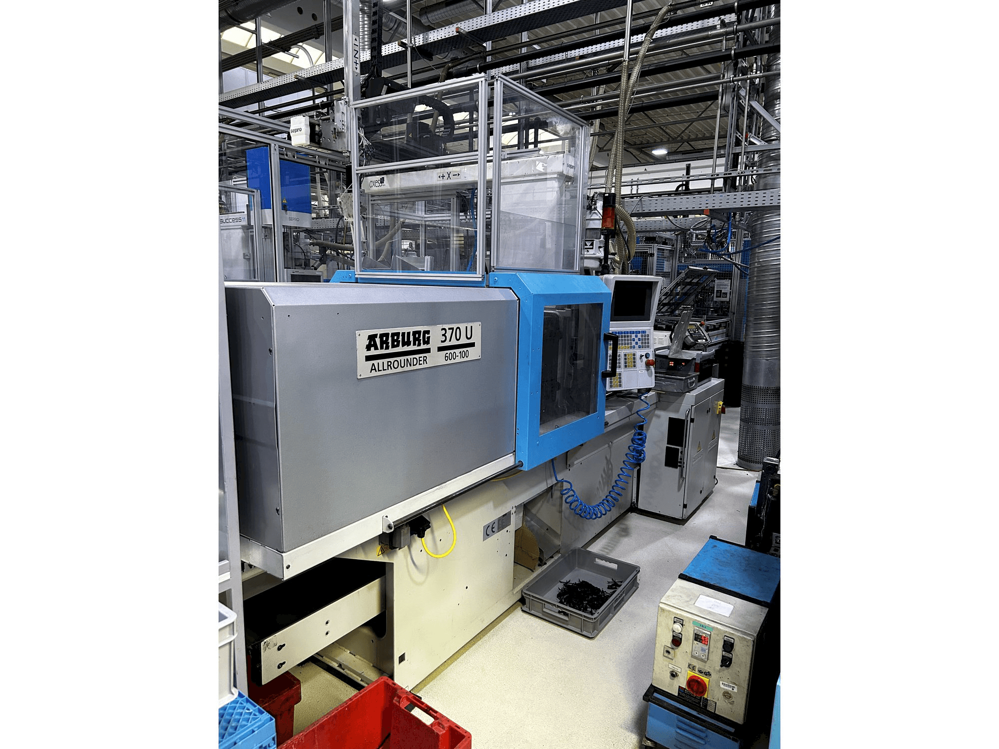 Vista Frontal da Arburg Allrounder 370 U 600-100 máquina