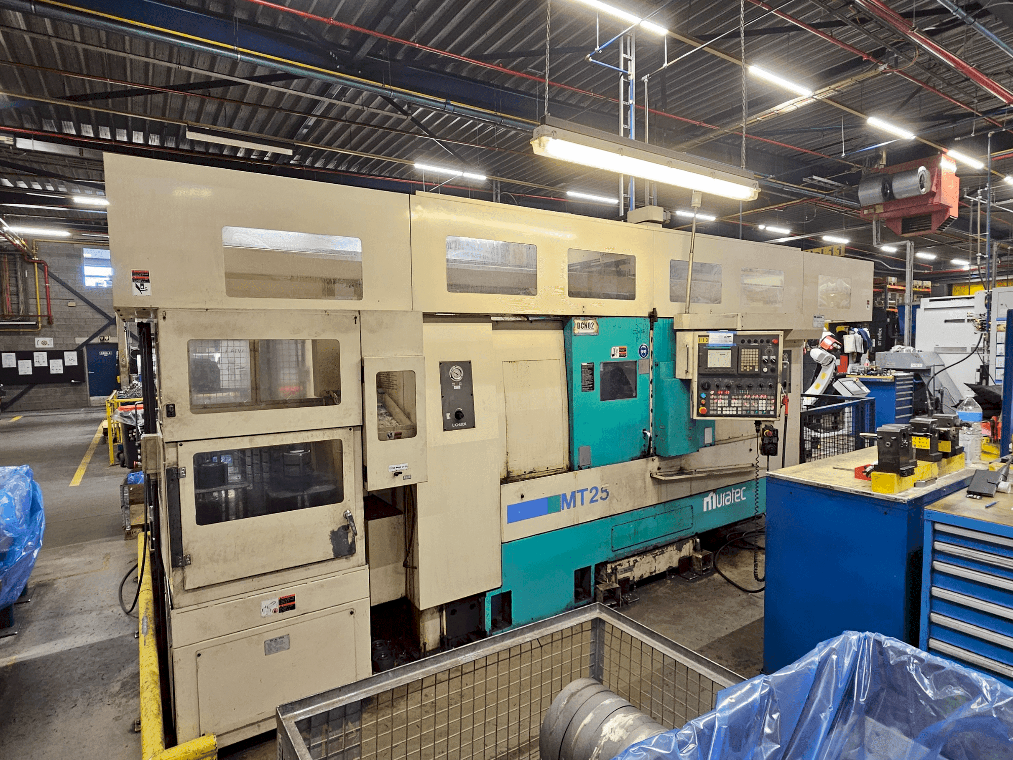 Vista Frontal da Muratec MT25 máquina