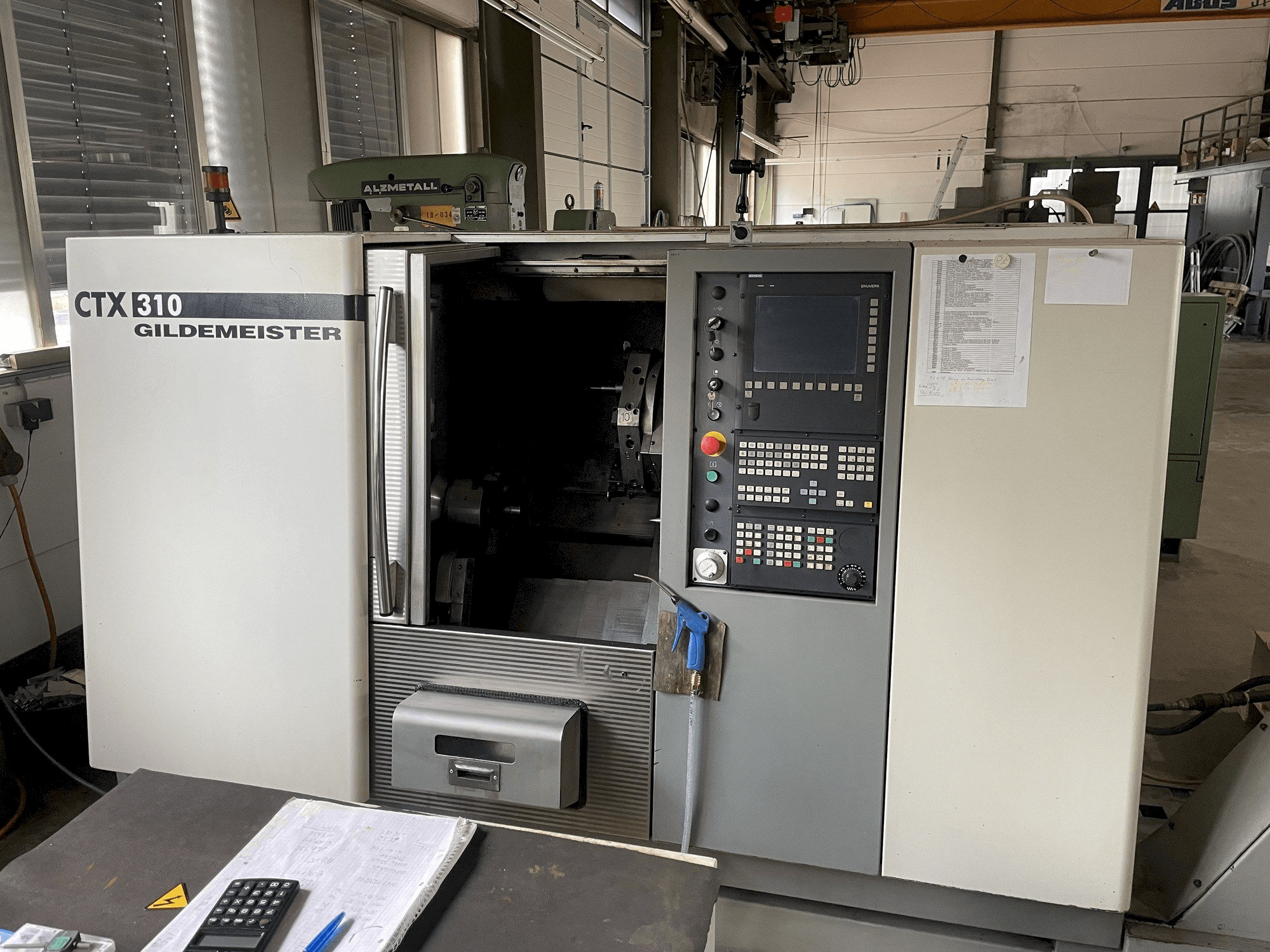 Vista Frontal da Gildemeister CTX 310 máquina