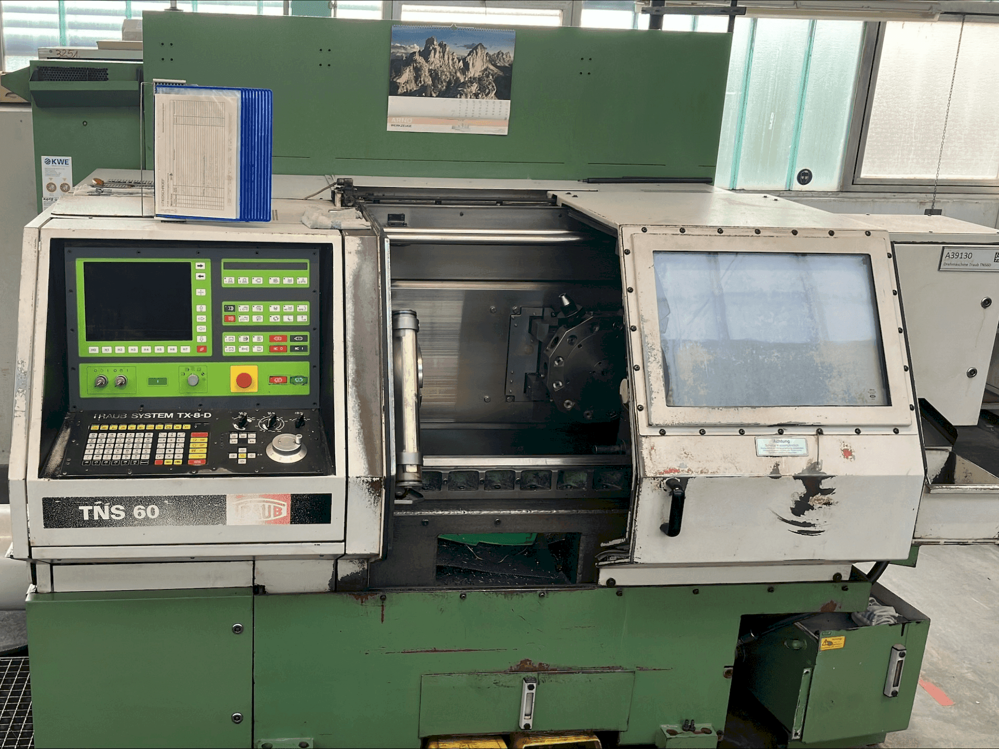 Vista Frontal da TRAUB TNS 60 máquina