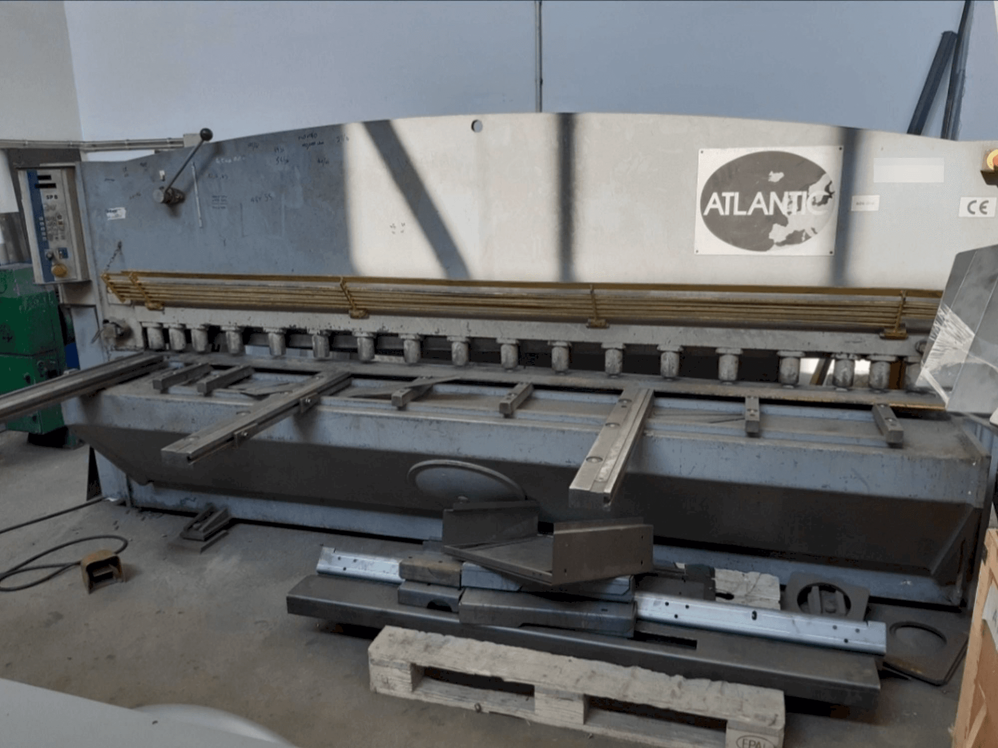 Vista Frontal da ATLANTIC ATS 3006 máquina