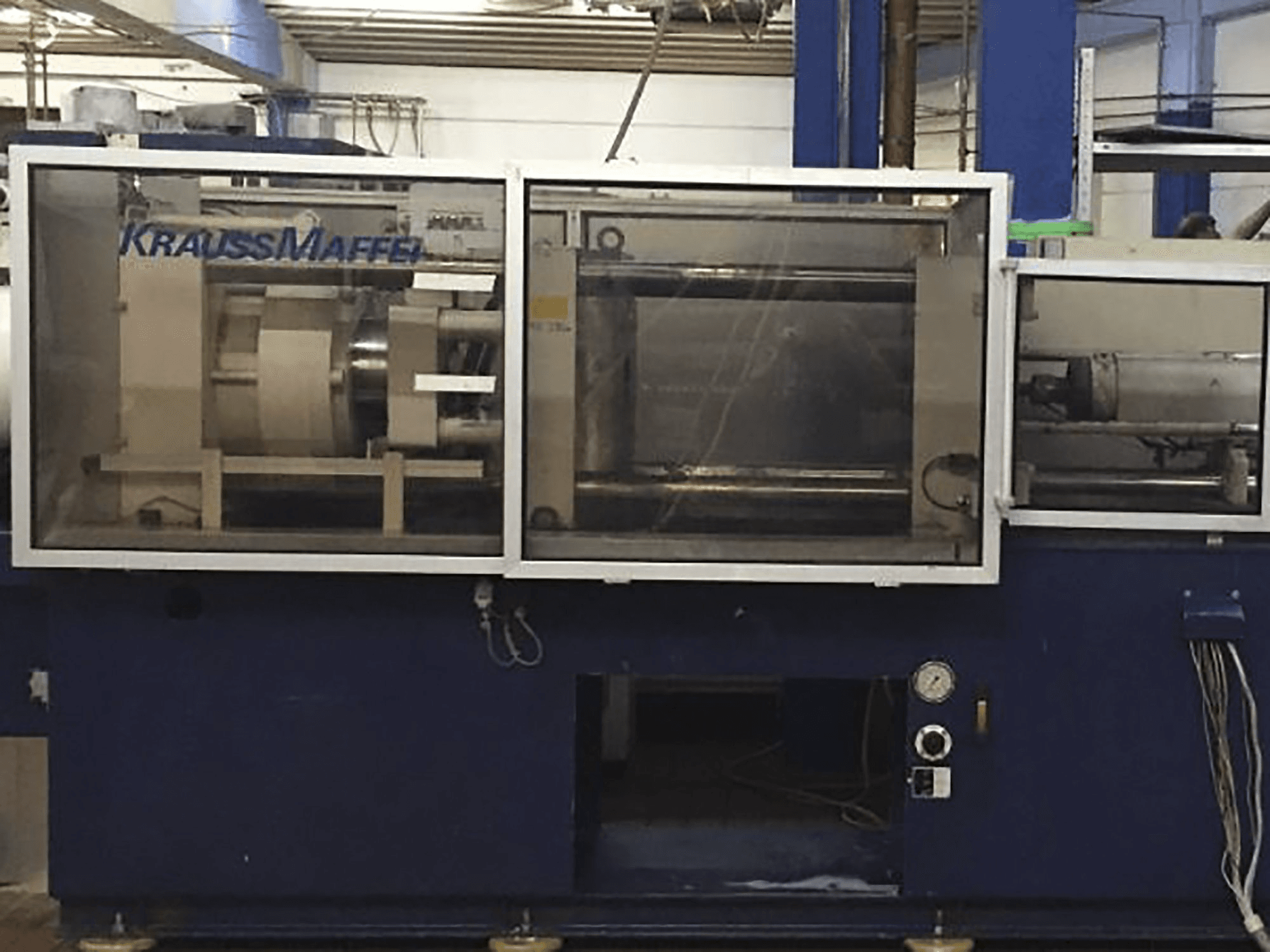 Vista Frontal da Krauss Maffei 150-620 B1 máquina