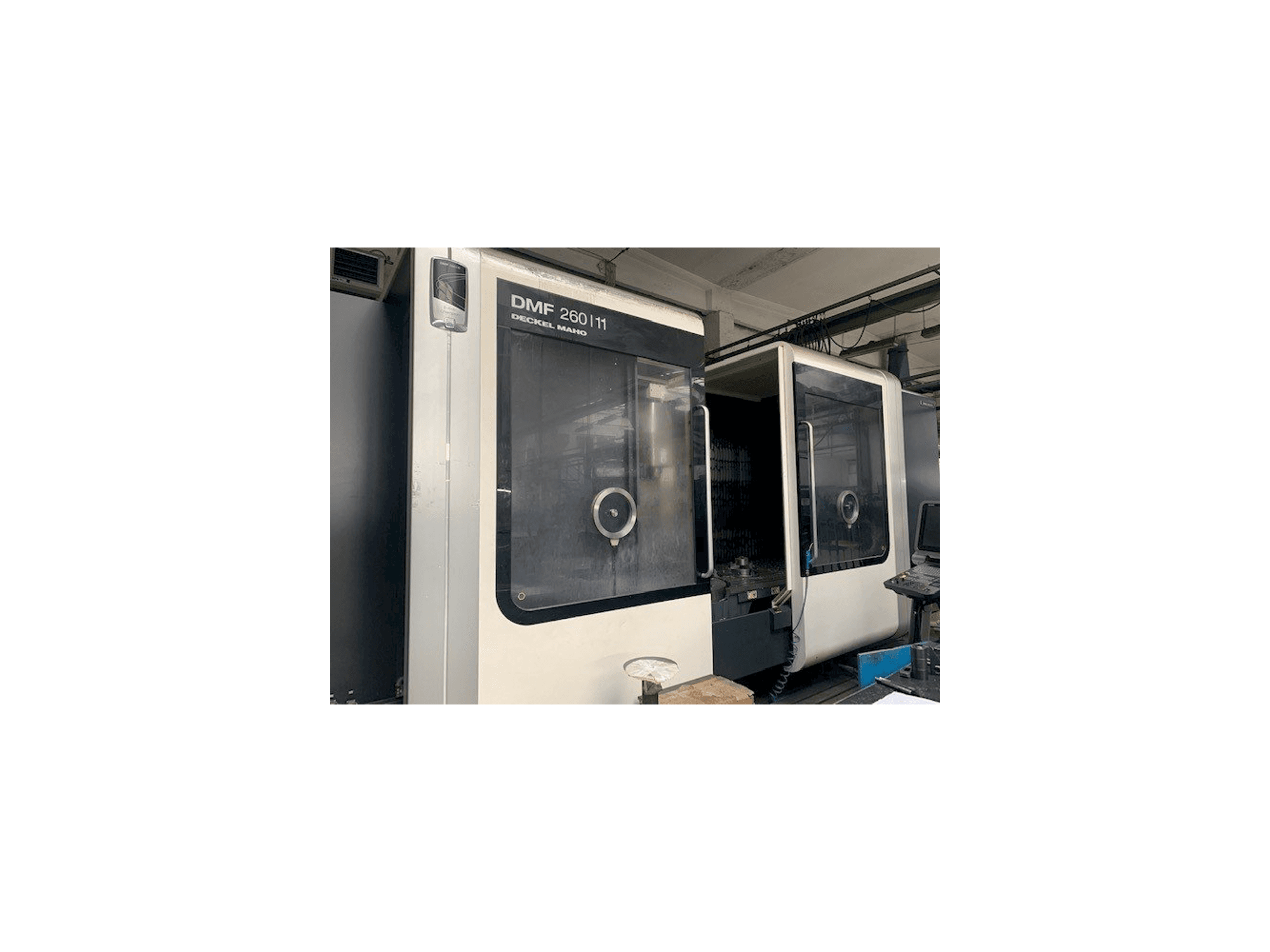 Vista Frontal da DMG DMF 260 linear máquina
