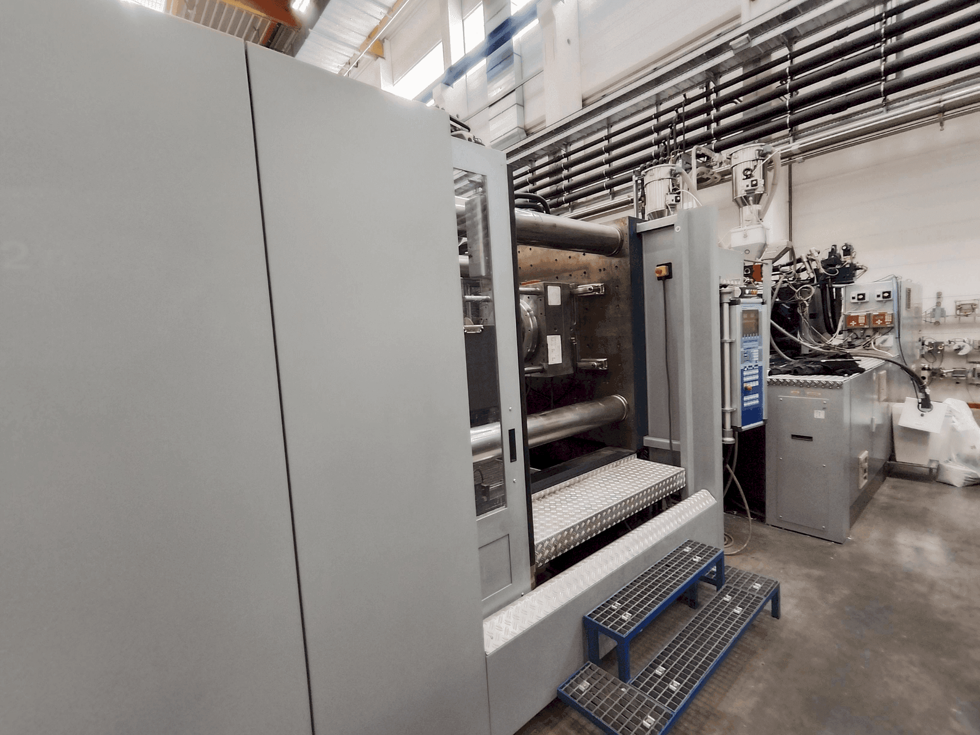 Vista Frontal da Battenfeld HM 8000/4500 + 4500 BMB 4 máquina
