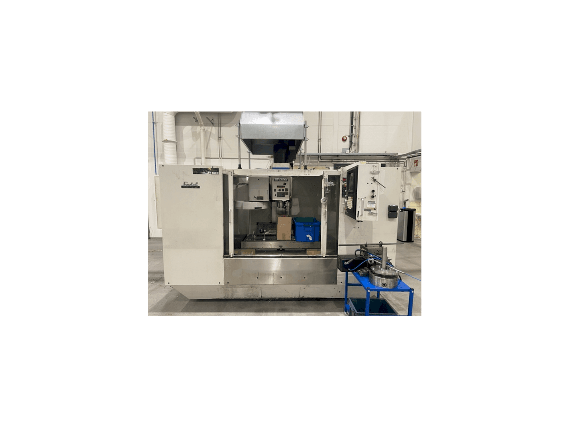 Vista Frontal da FADAL VMC 4020HT máquina