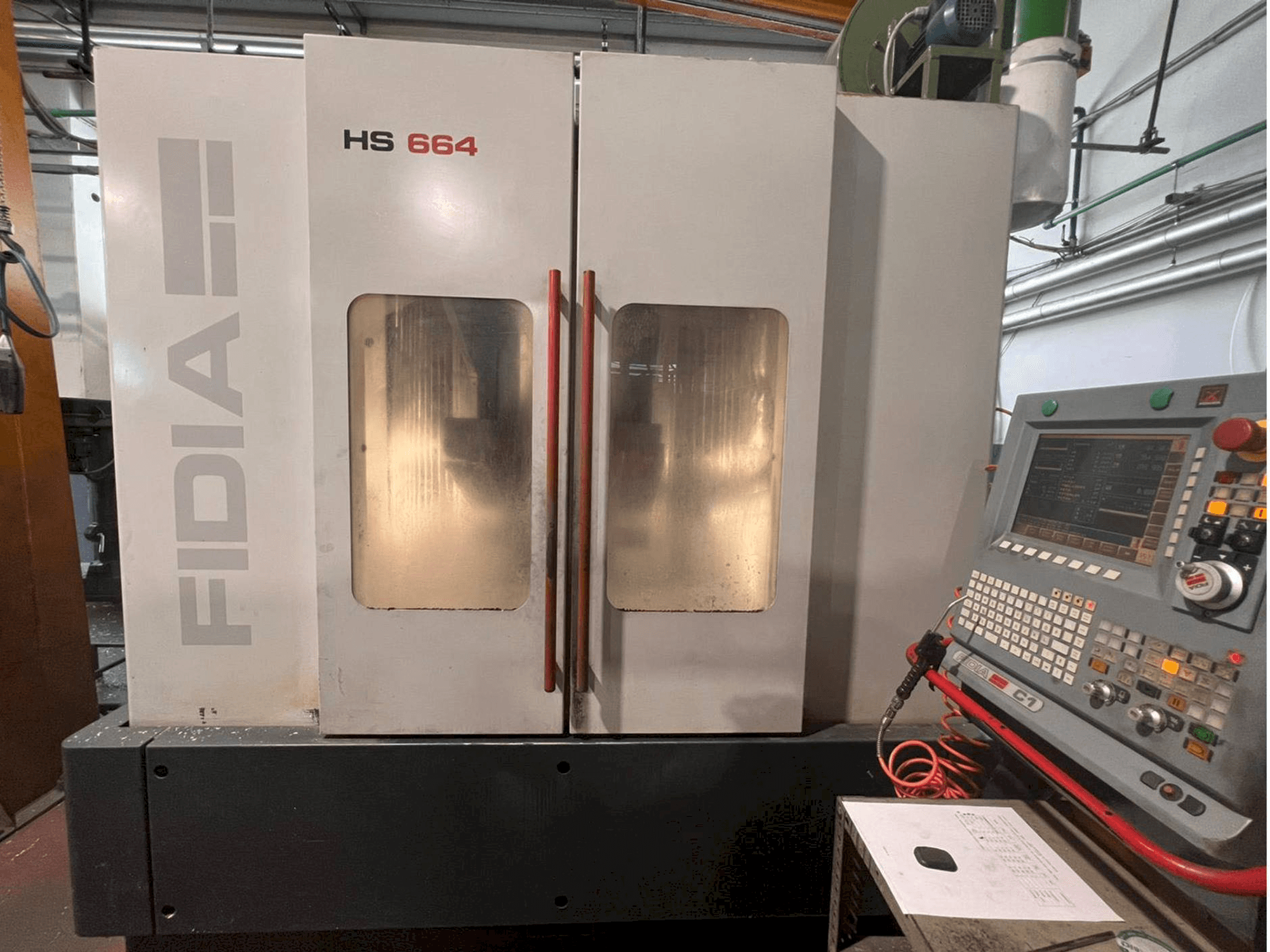 Vista Frontal da Fidia HS 664 máquina