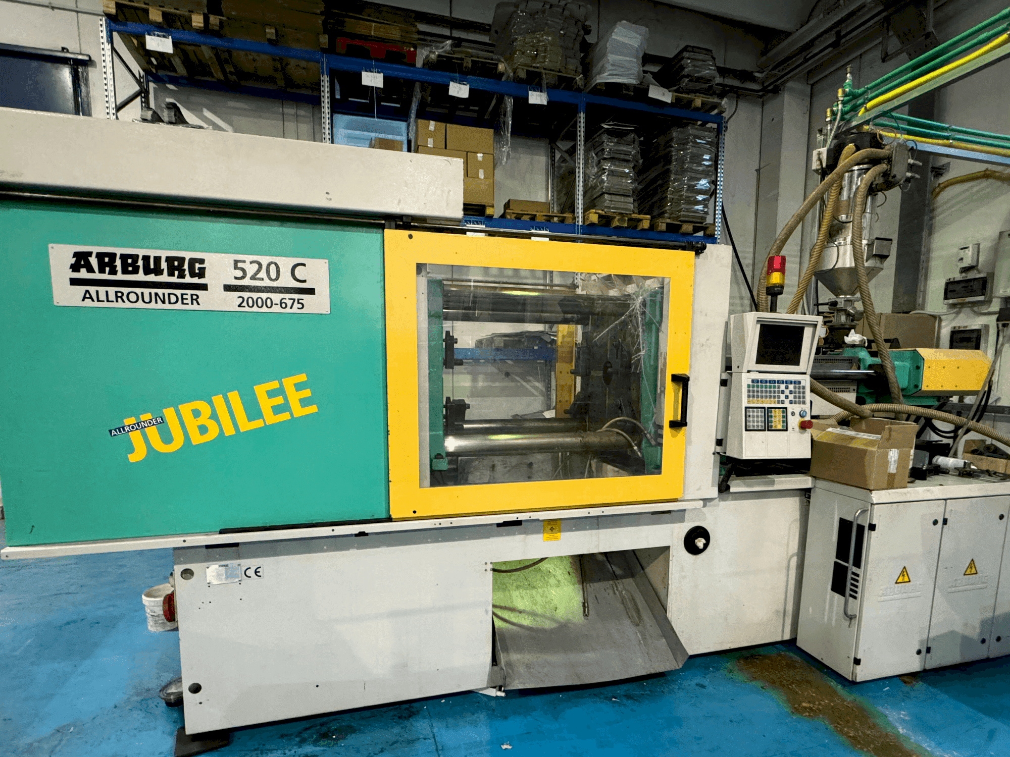 Vista Frontal da Arburg ALLROUNDER CENTEX 520 C 2000-675 máquina