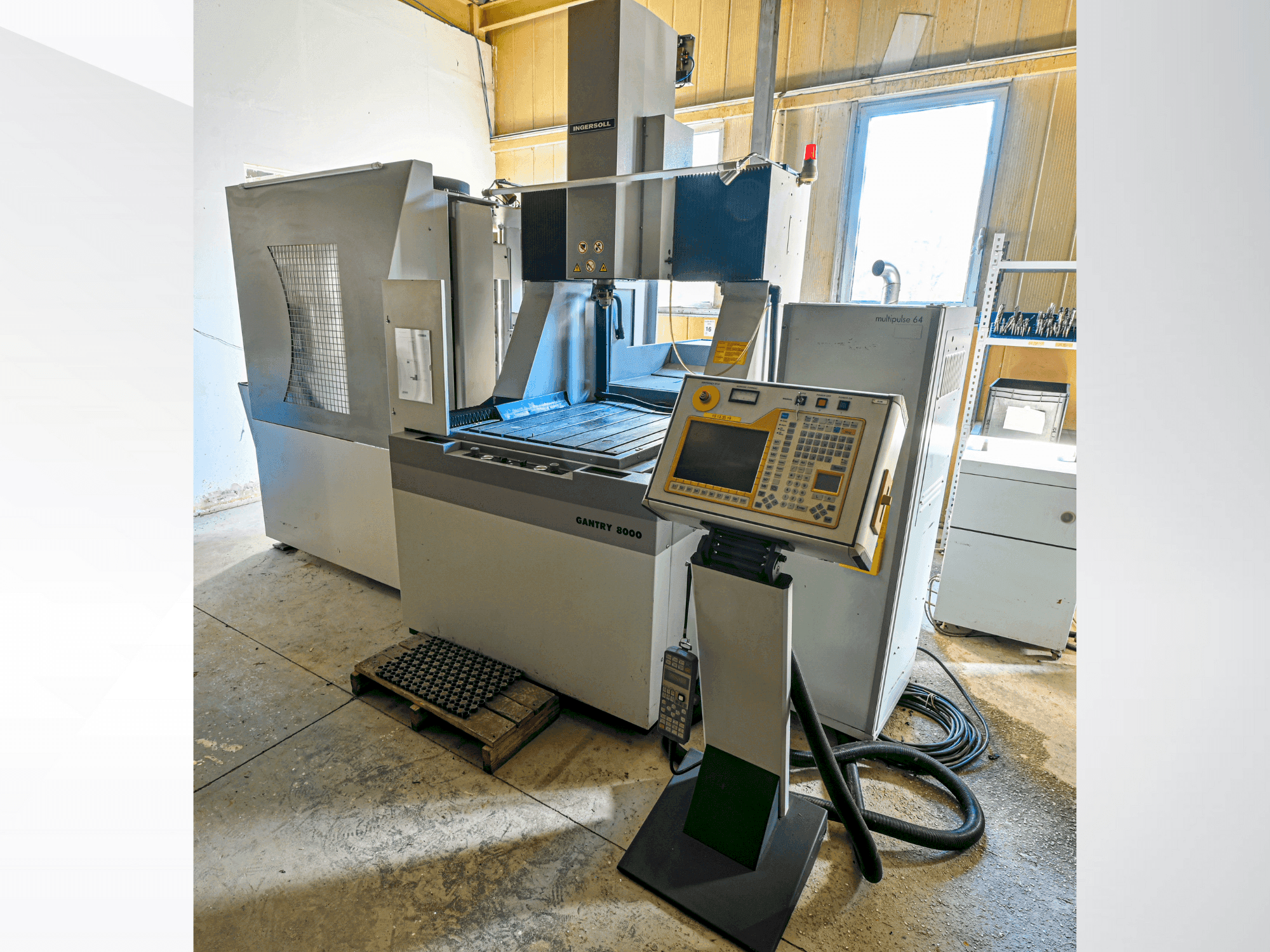 Vista Frontal da OPS INGERSOLL Gantry 8000 máquina