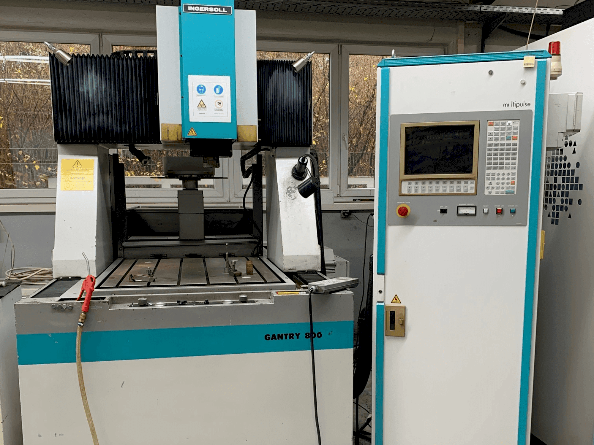 Vista Frontal da OPS INGERSOLL Ingersoll Gantry 800 máquina