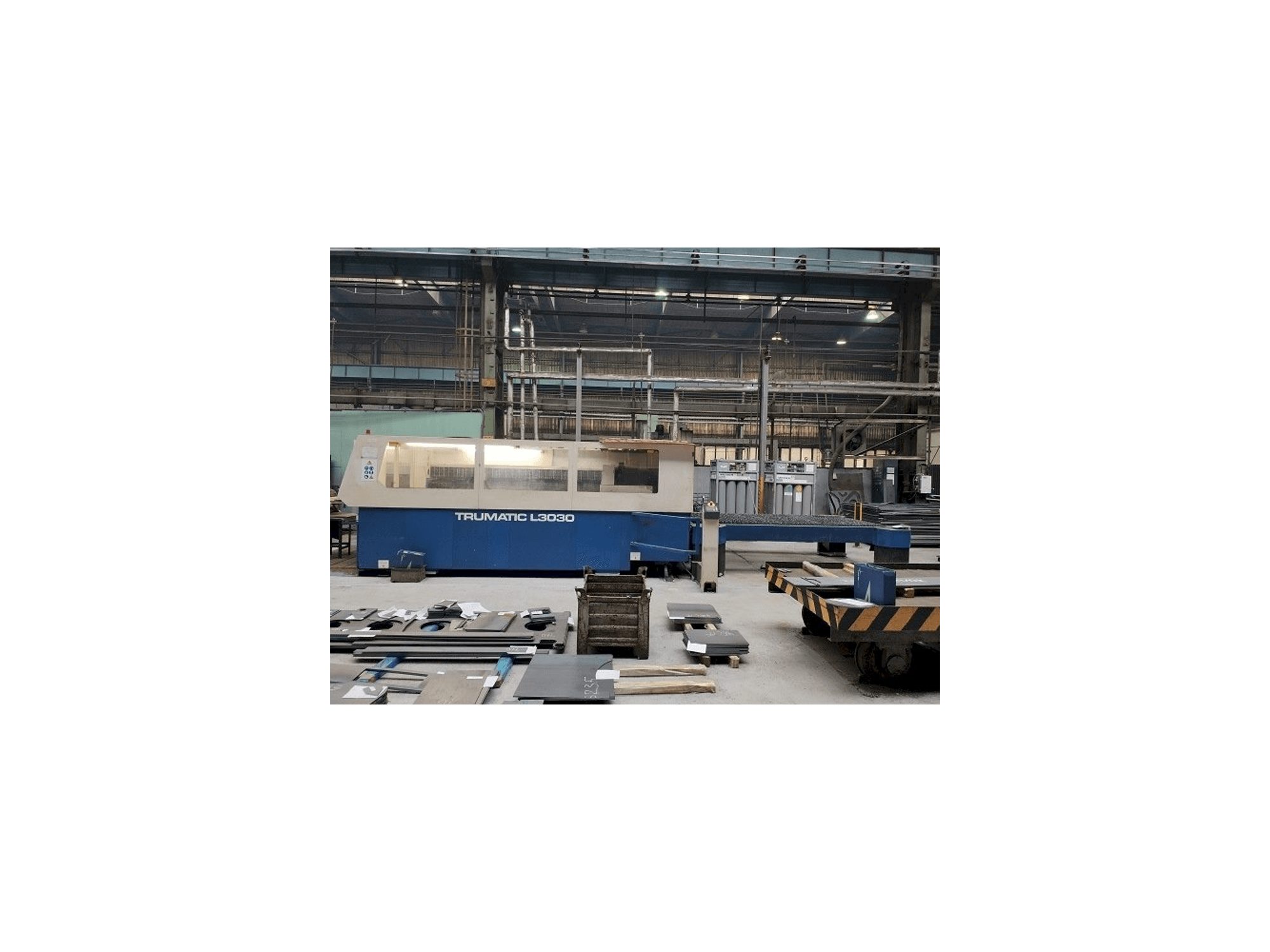 Vista Frontal da Trumpf TRUMATIC L 3030 máquina