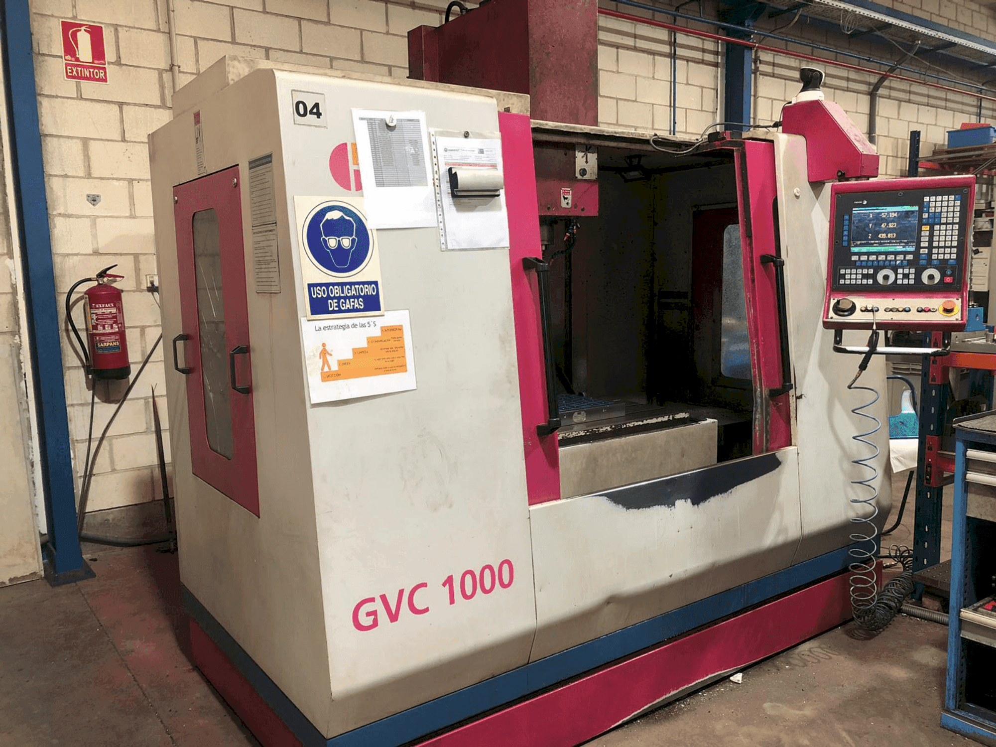 Vista Frontal da LAGUN KONDIA GVC 1000 máquina