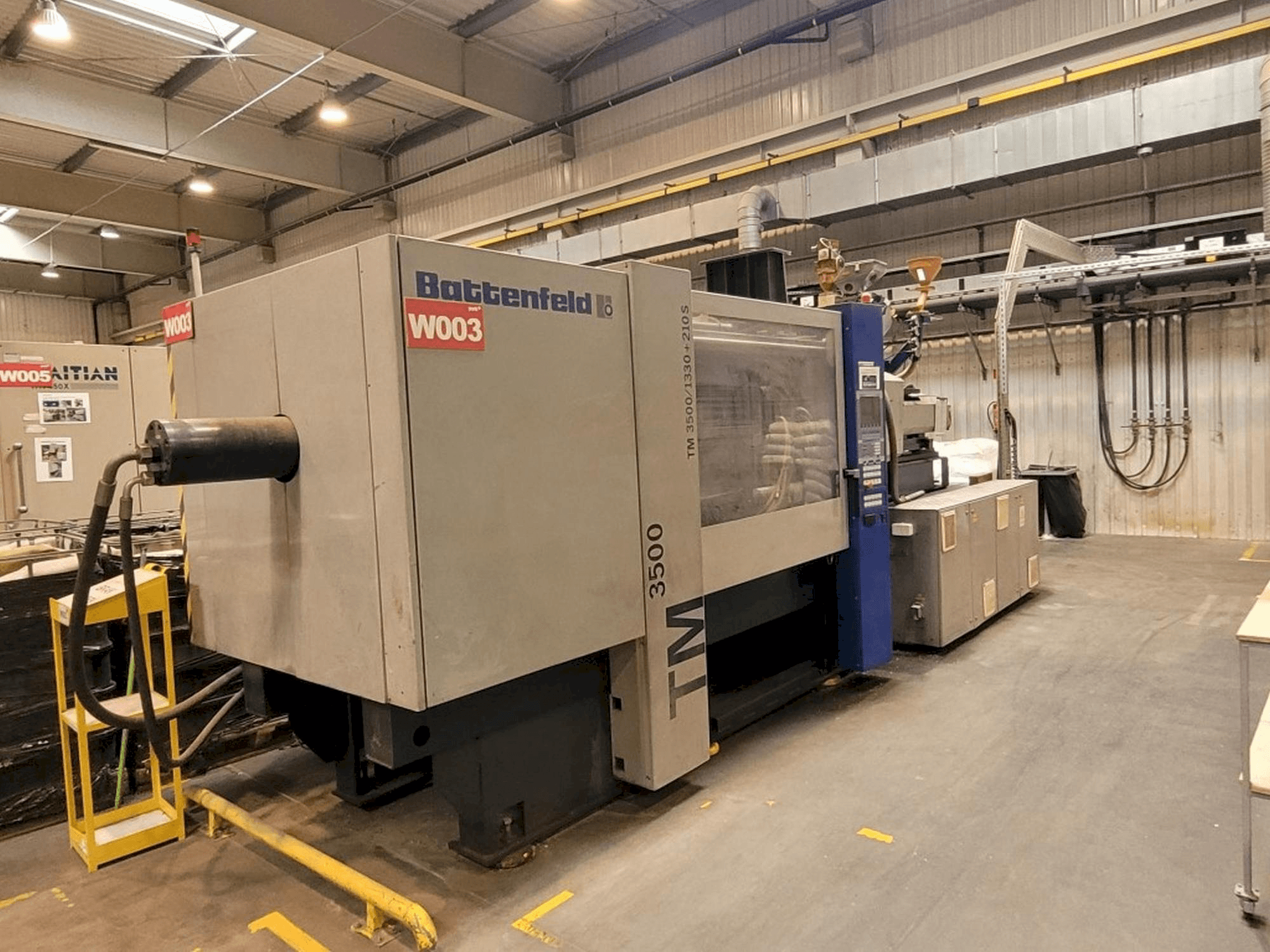 Vista Frontal da Battenfeld TM 3500/1330+210S máquina