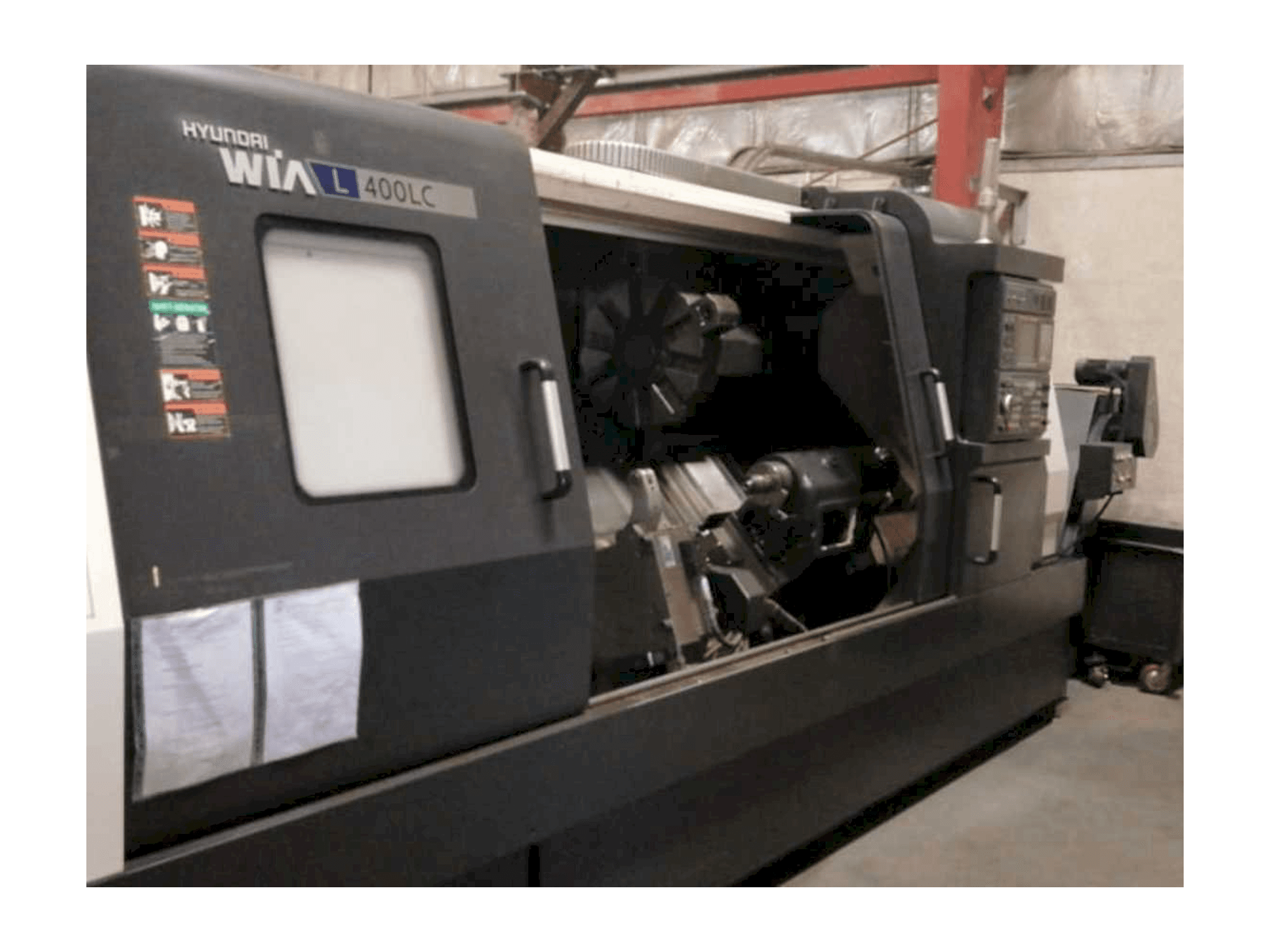 Vista Frontal da Hyundai Wia L400LC máquina