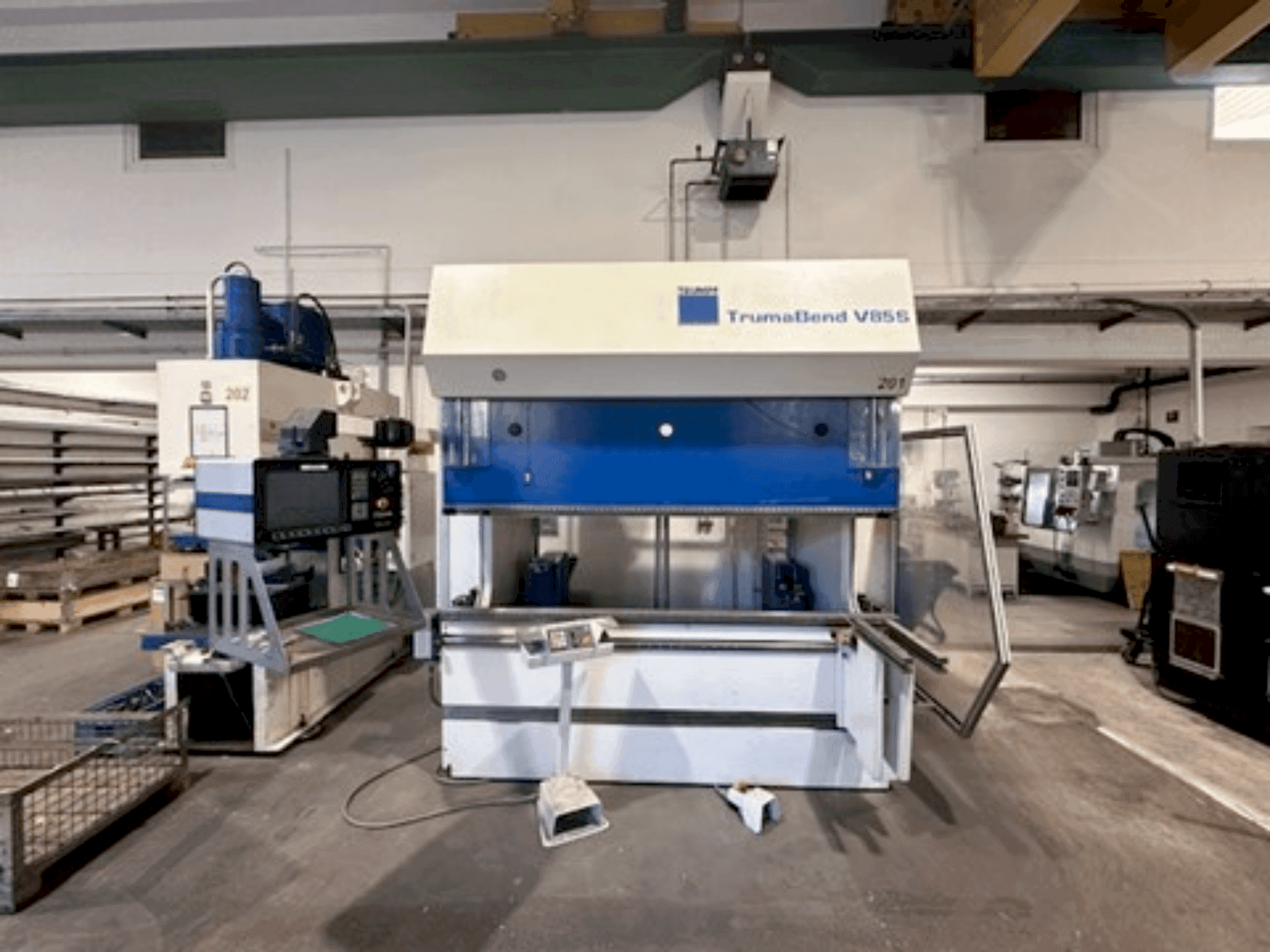 Vista Frontal da TRUMPF TrumaBend V85S máquina