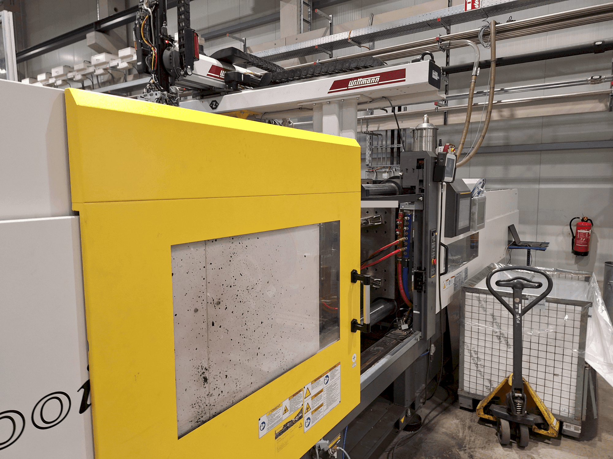 Vista Frontal da FANUC Roboshot S300iA máquina