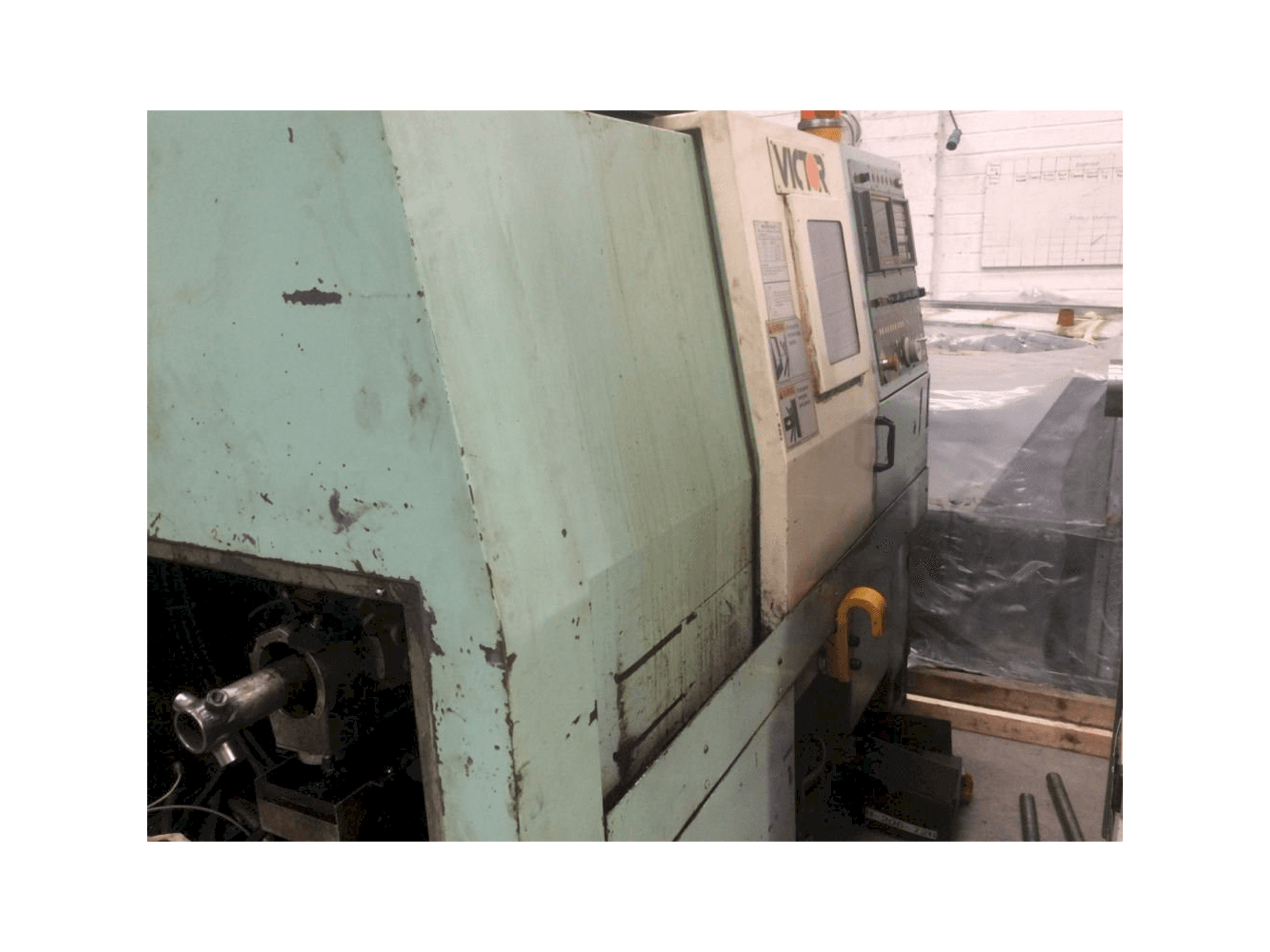 Vista Frontal da Victor VT Plus/15 máquina