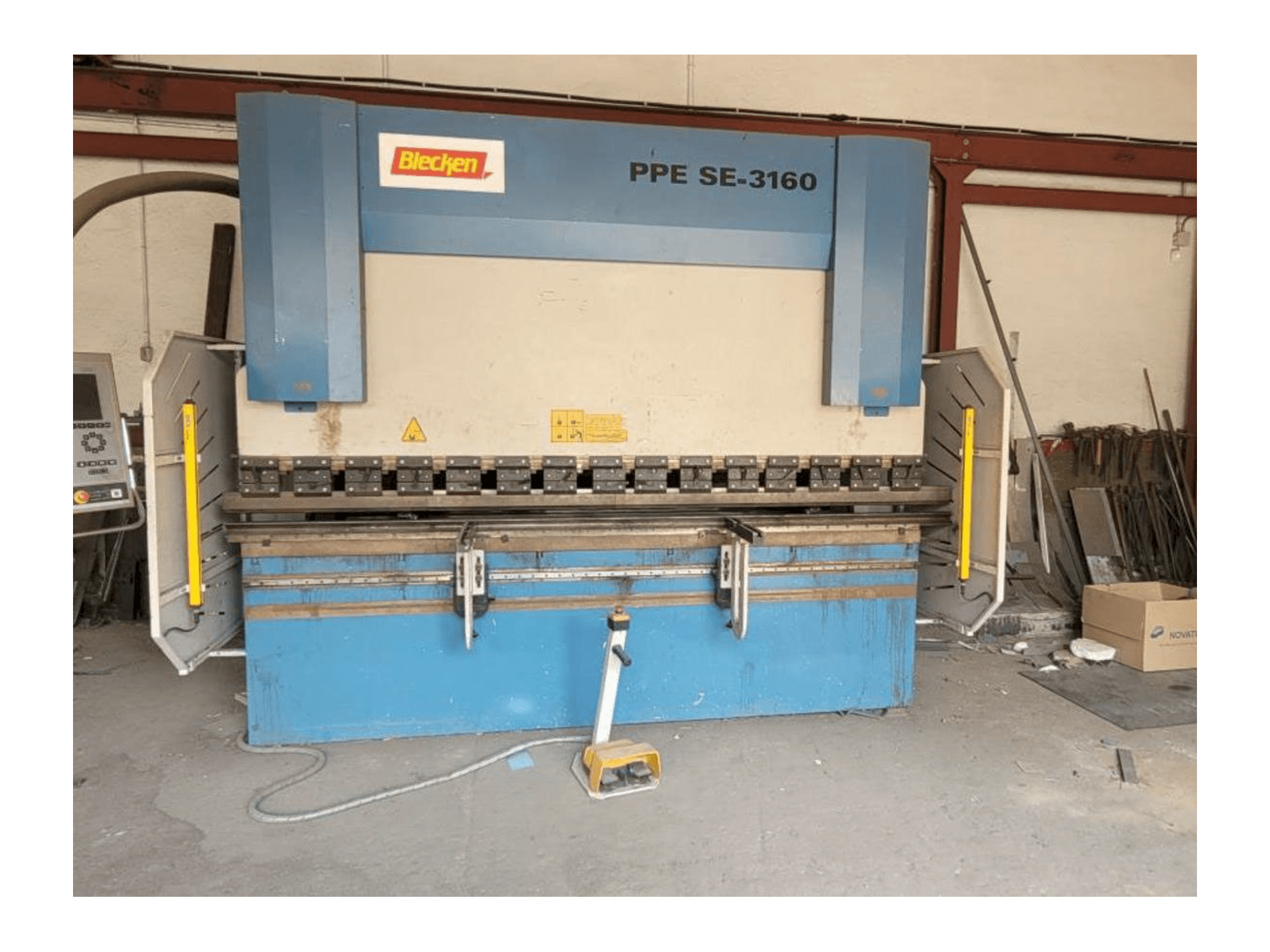 Vista Frontal da Blecken PPE SE-3160 máquina