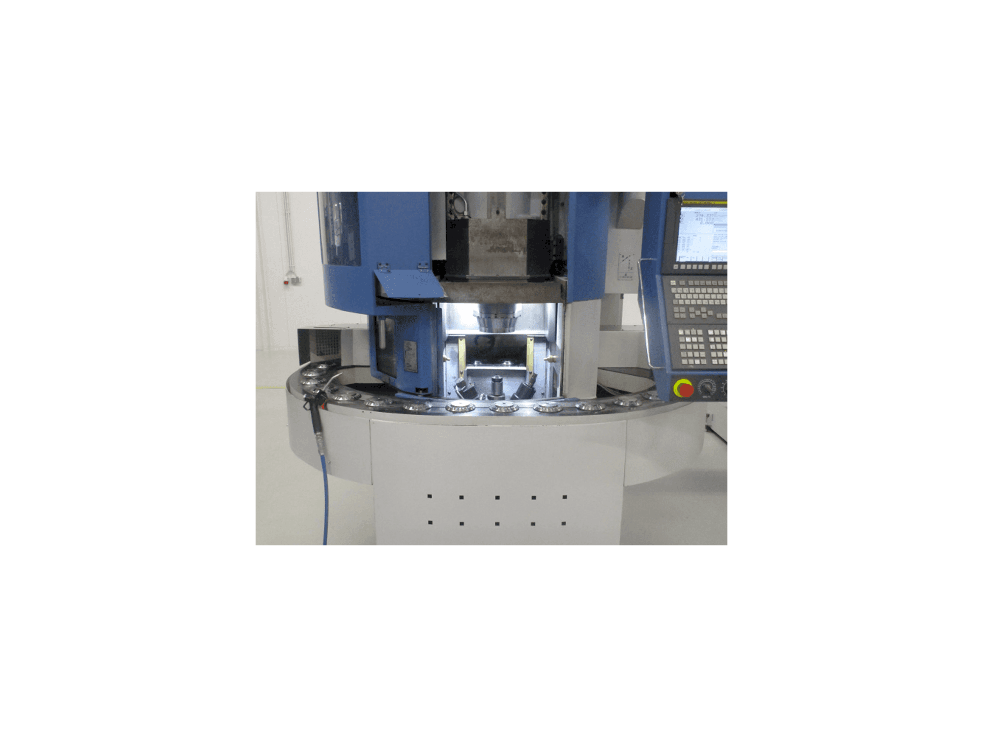 Vista Frontal da EMAG VL3 máquina