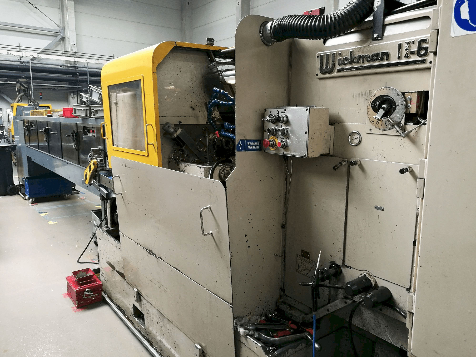 Vista Frontal da Wickman 1 3/4"-6 máquina