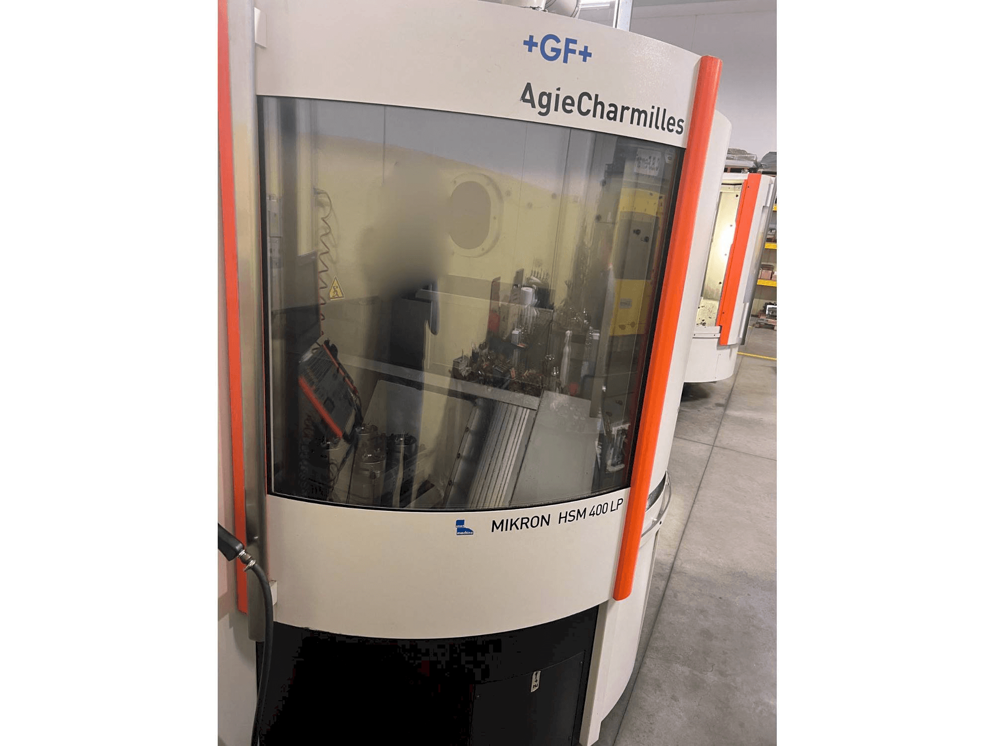 Vista Frontal da AgieCharmilles MIKRON HSM 400 LP máquina