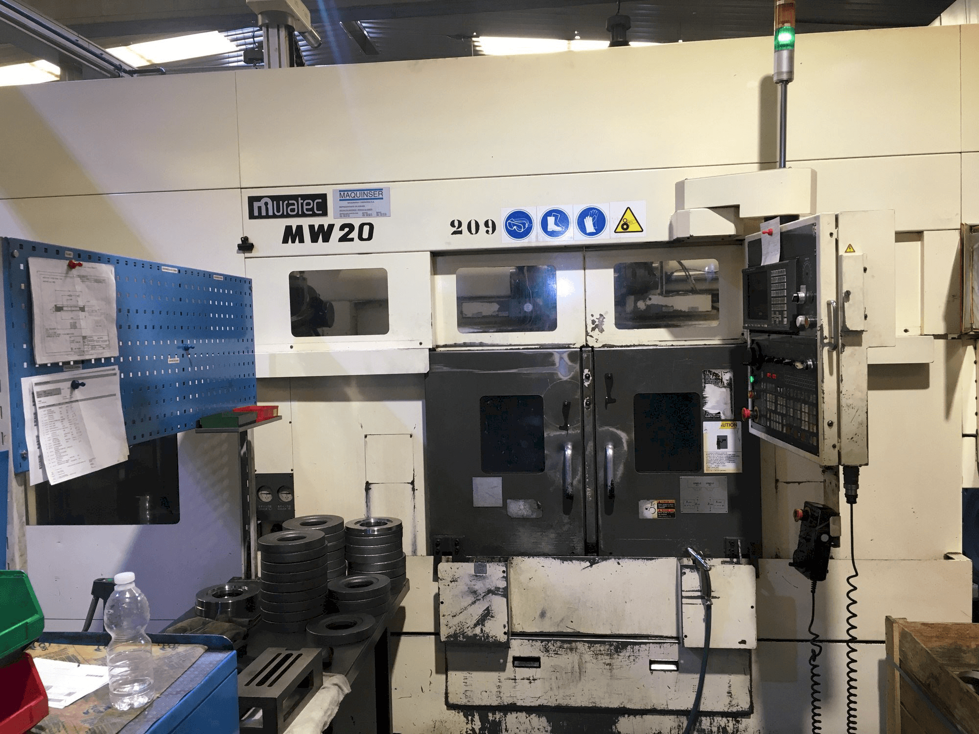 Vista Frontal da Muratec MW20 máquina