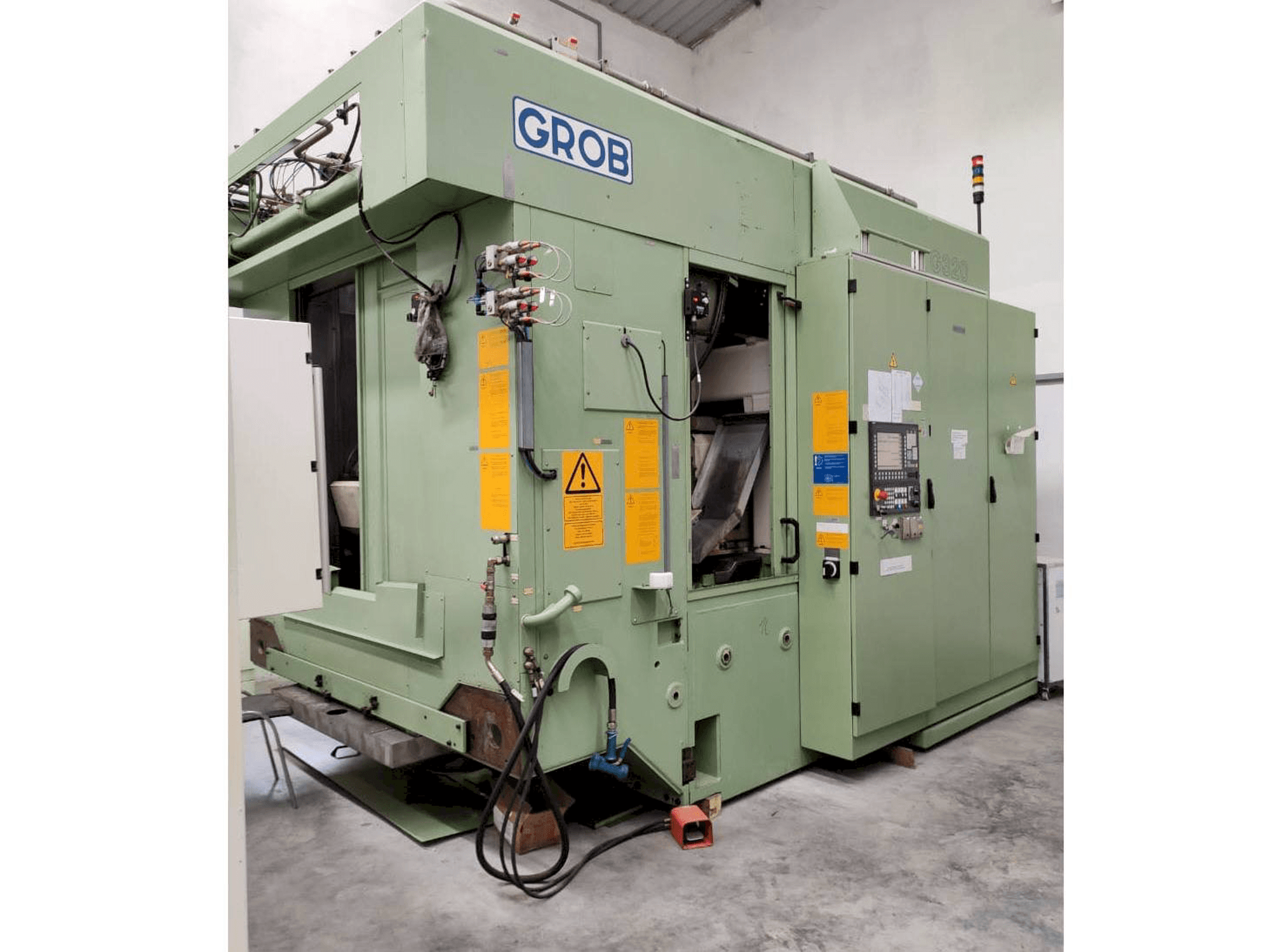 Vista Frontal da GROB G320 máquina