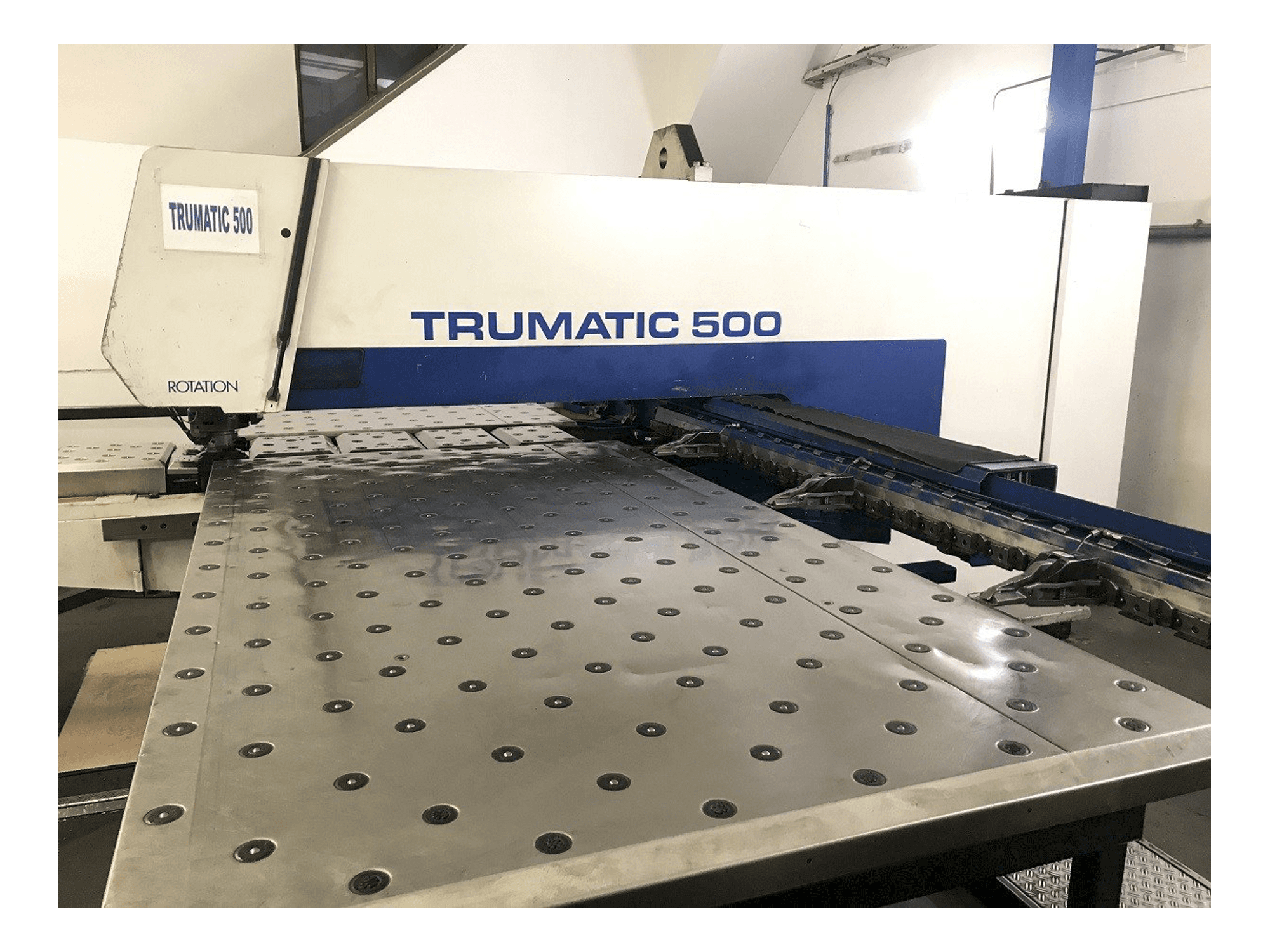 Vista Frontal da Trumpf Trumatic 500R máquina