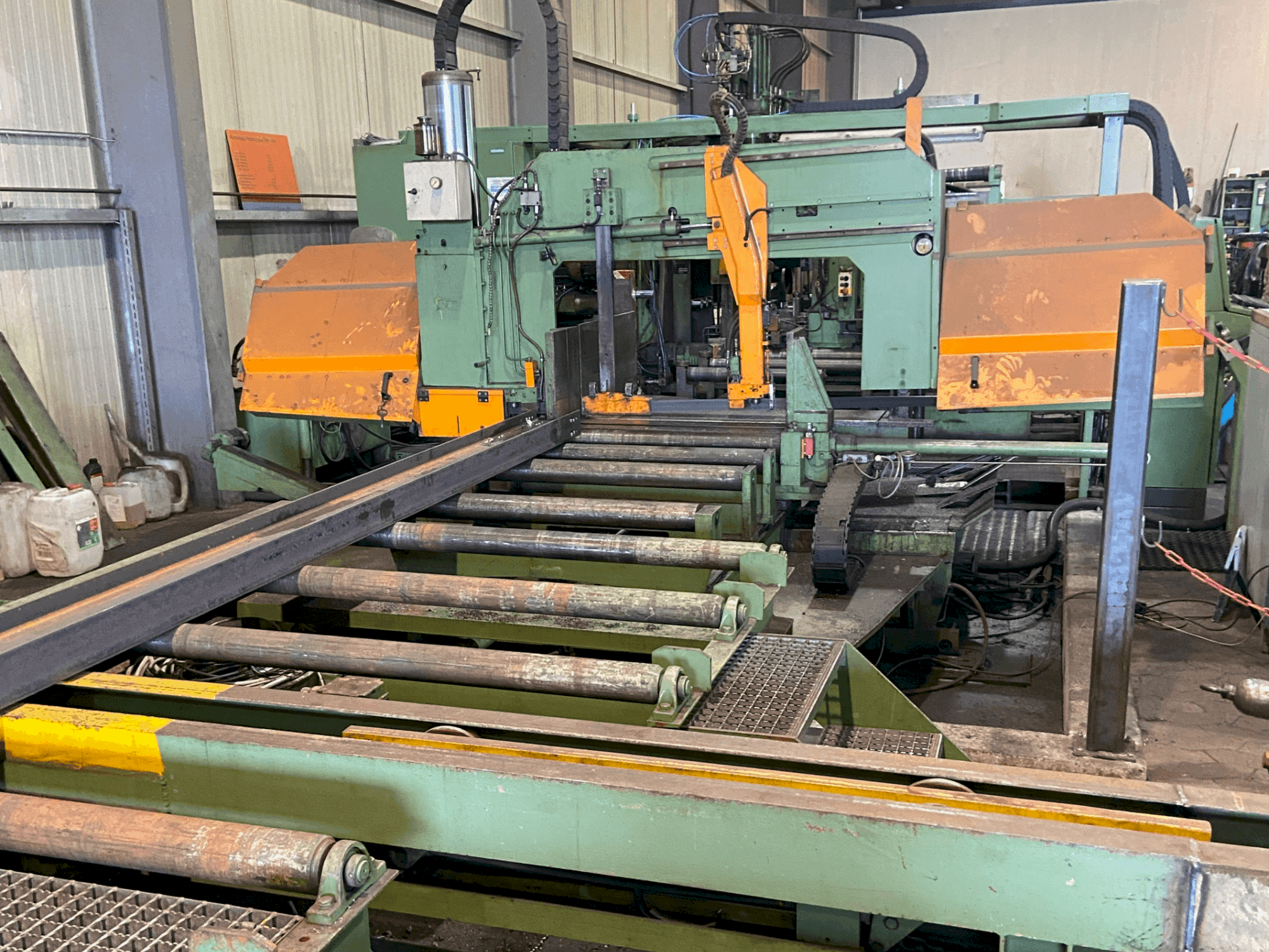 Vista Frontal da MEBA 560 DG-1000 + PEDDINGHAUS TDK 1000 /9P máquina