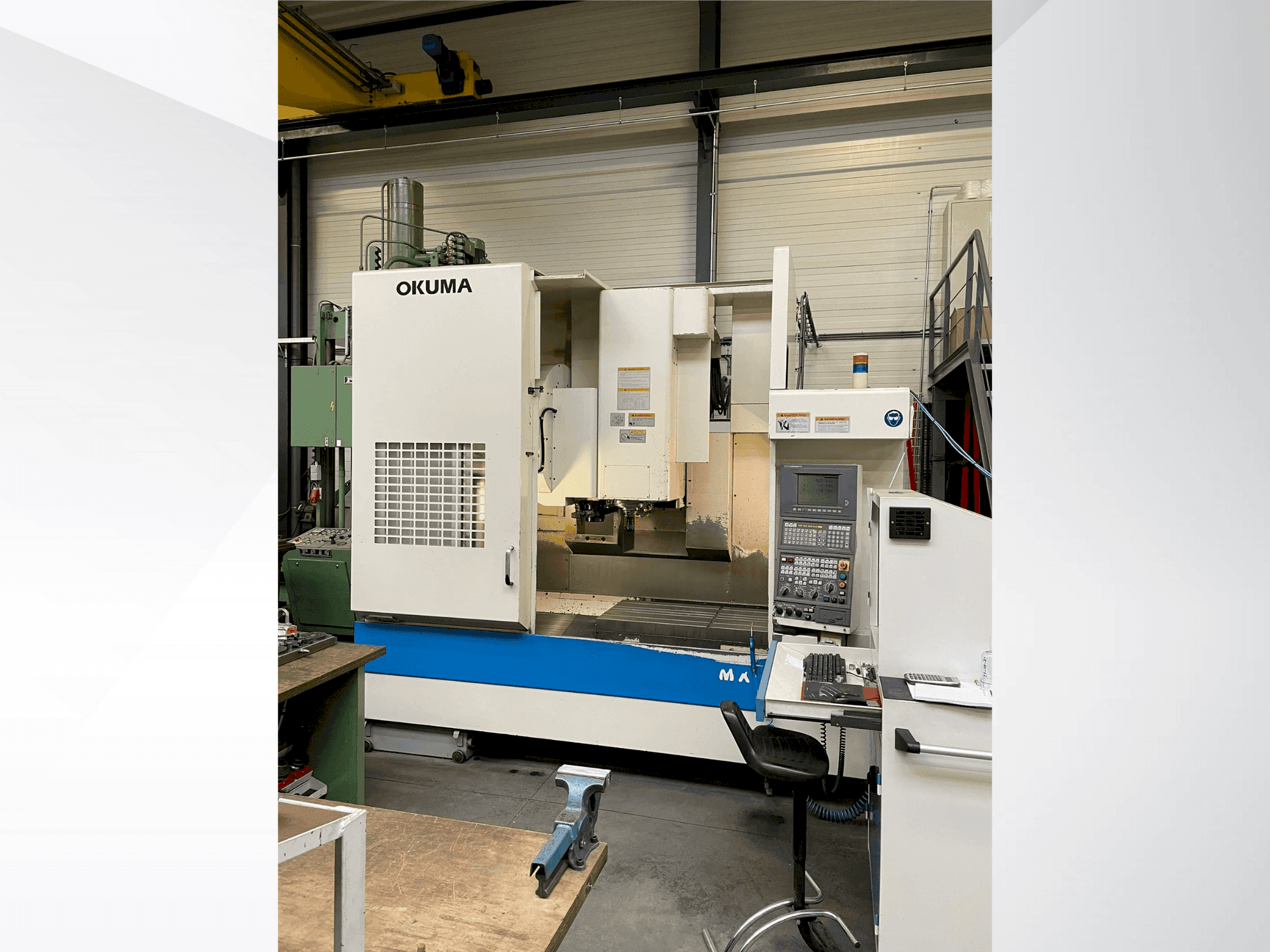 Vista Frontal da Okuma MX-55VB máquina
