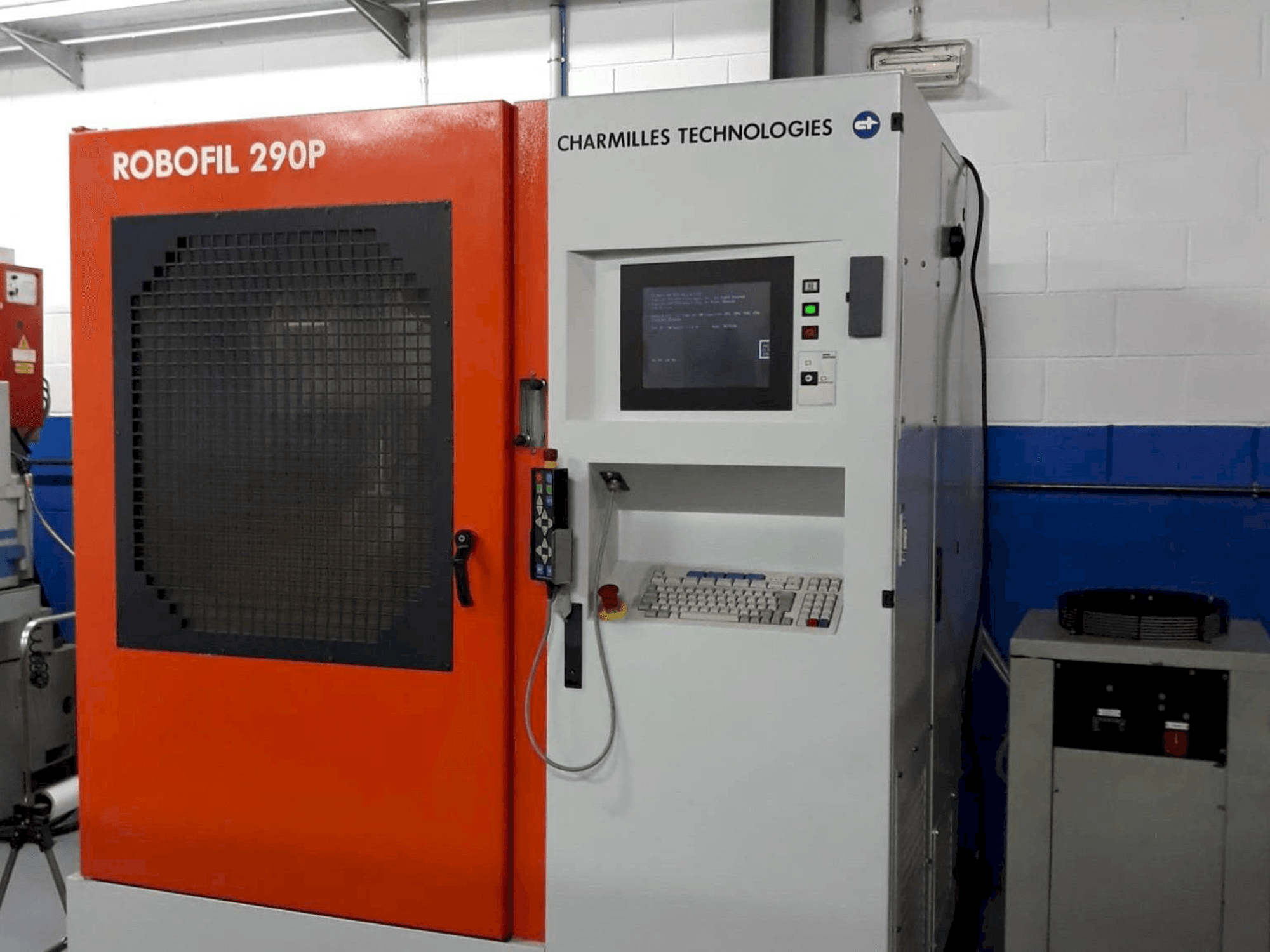 Vista Frontal da CHARMILLES ROBOFIL 290 P máquina